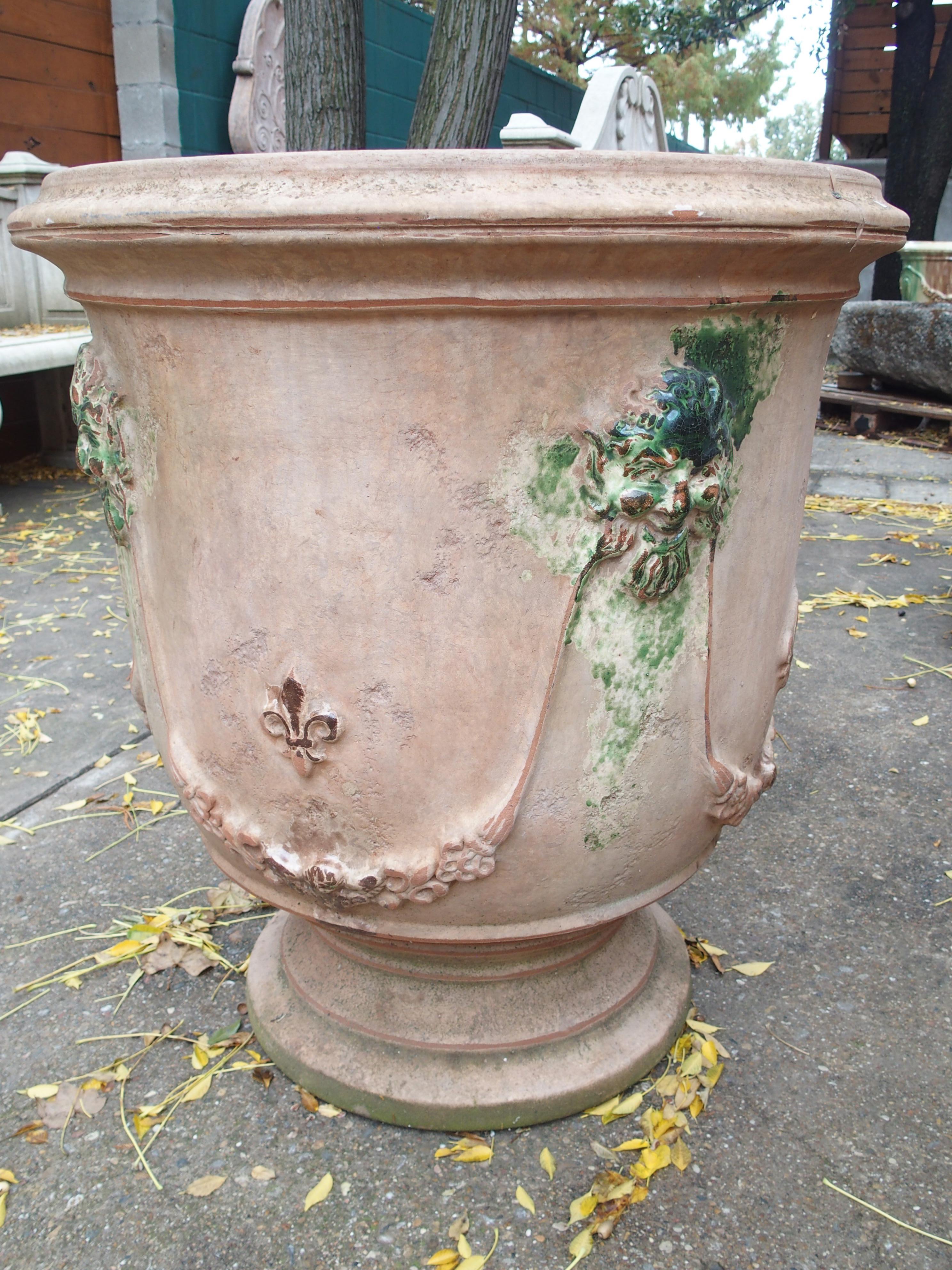 Fioriere Bacchus et Fauna grandi Anduze anticate con decoro Fleur De Lys in vendita 8