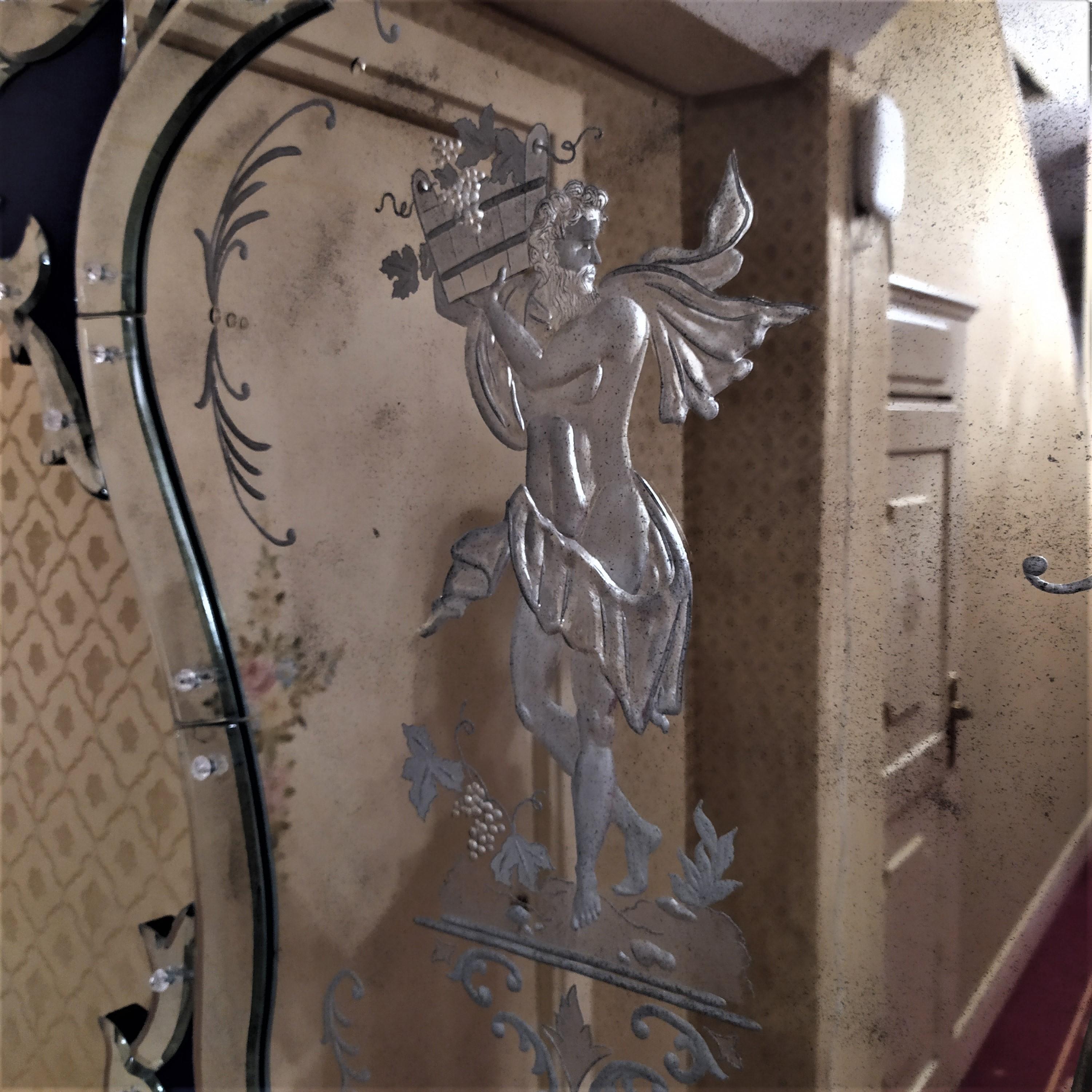 Fait main Reproduction « Bacchus » de miroir ancien en verre de Murano, par Fratelli Tosi en vente