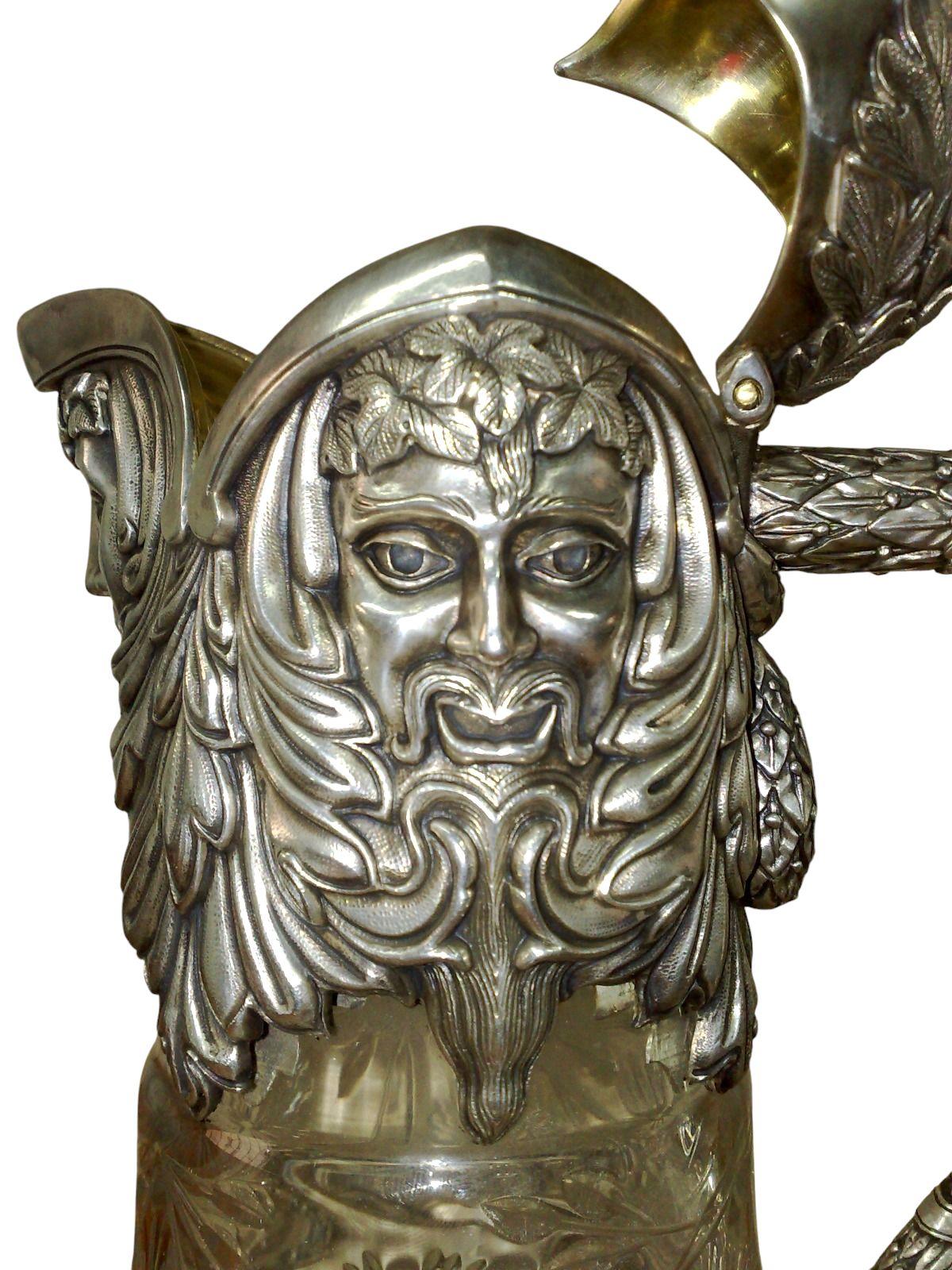 Neoclassico Brocca da vino Bacco e Satiro in argento 925 e cristallo di Boemia, placcata oro 24 carati in vendita