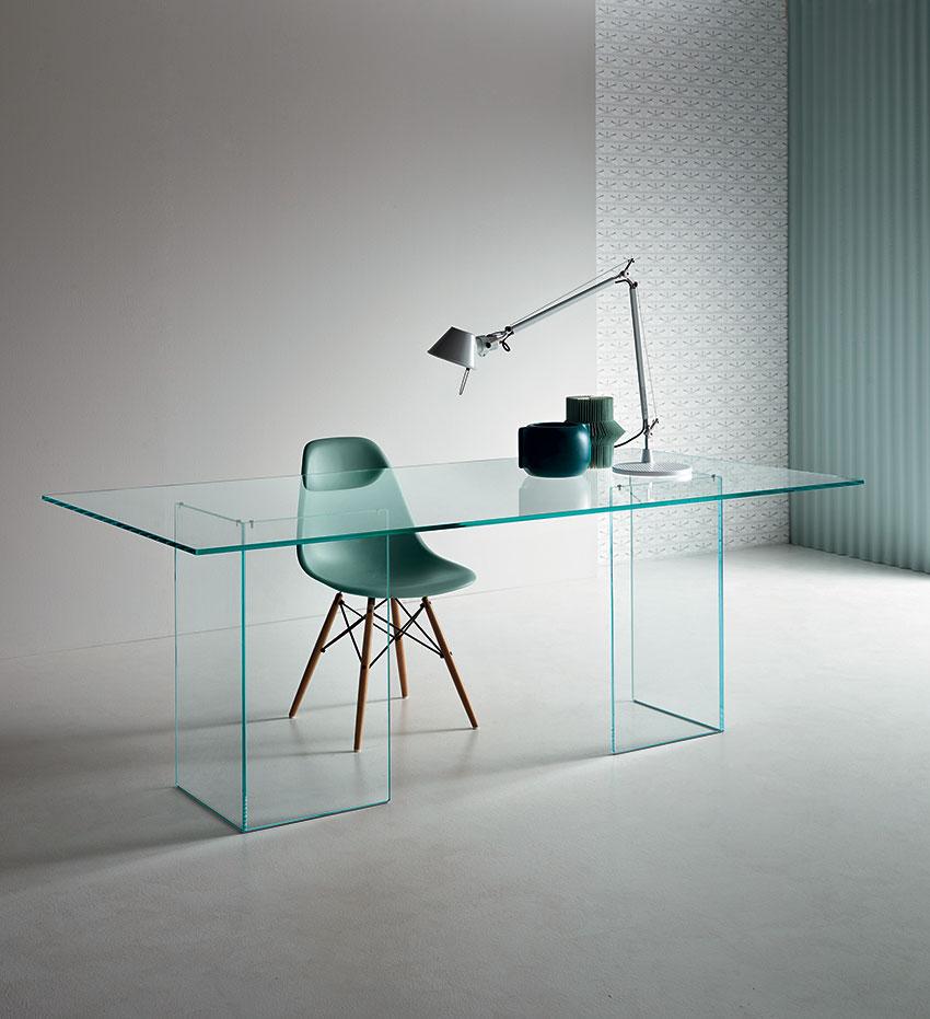 Bacco Glass Dining Table, Designed by M. U., Made in Italy  In New Condition For Sale In Beverly Hills, CA