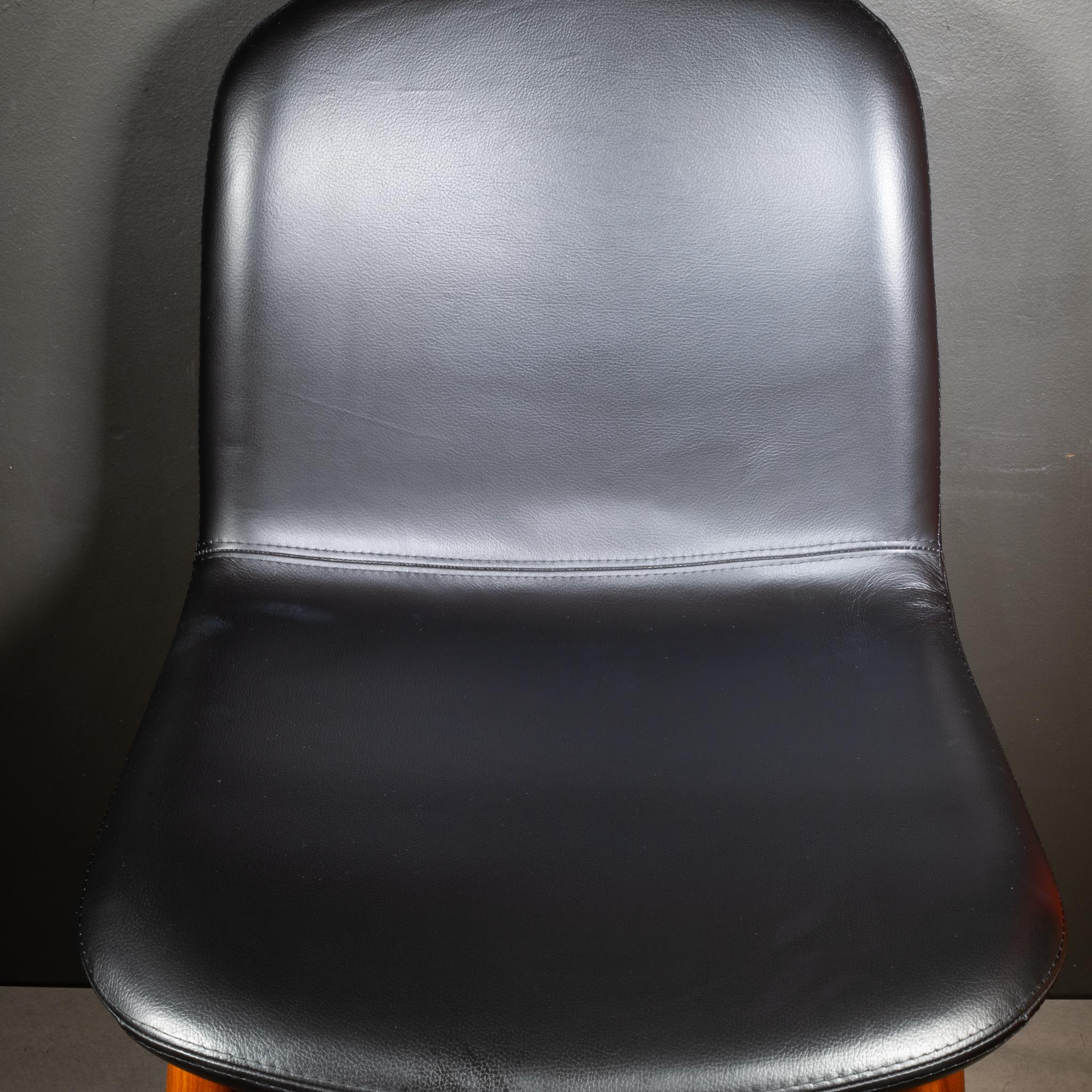 Bacco Esszimmerstühle aus Leder und Oak, Italien - Preis pro Stuhl im Angebot 8