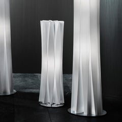 En stock à Los Angeles:: lampe de table blanche Bach:: fabriquée en Italie