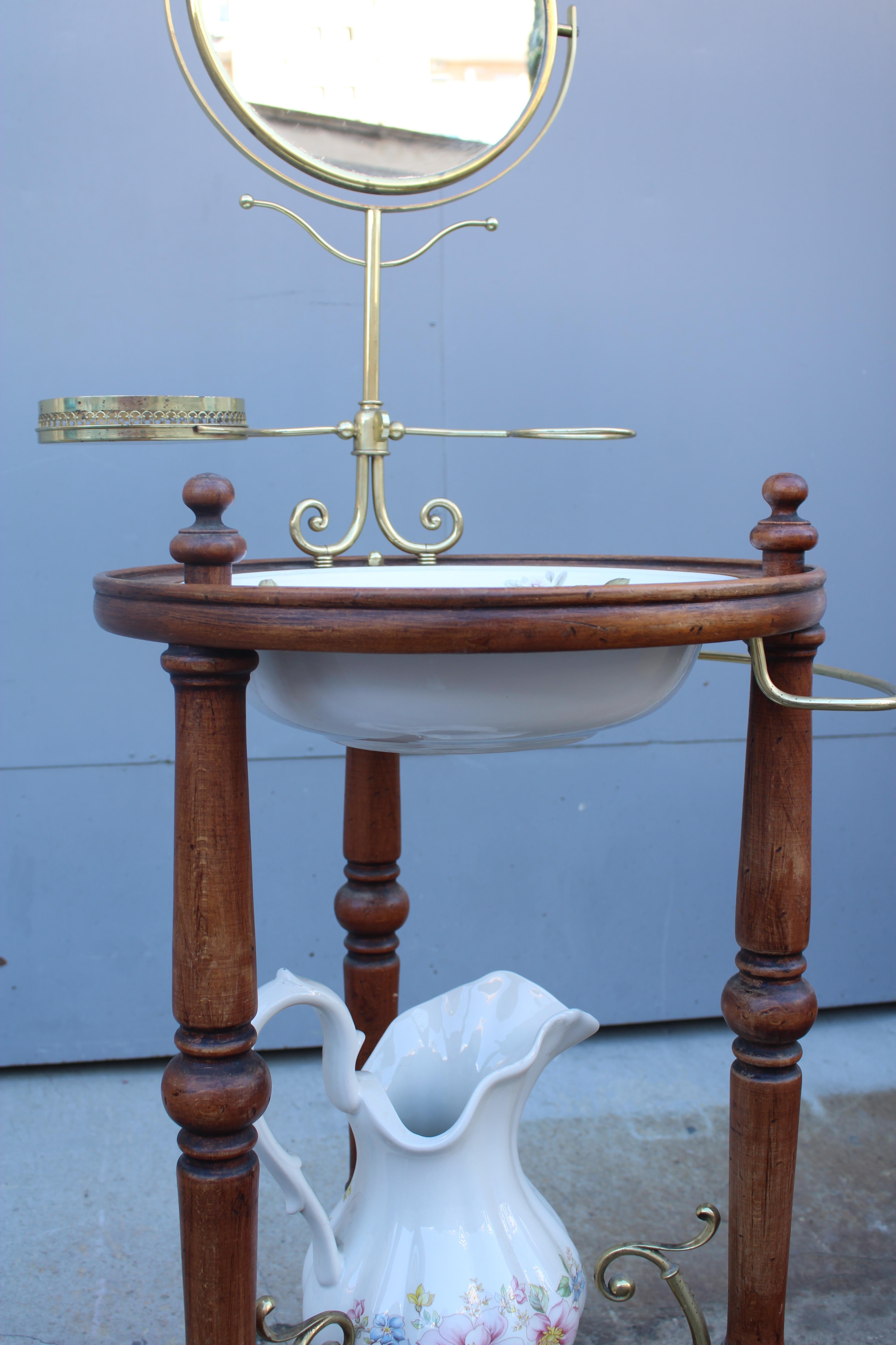 Vasque avec meuble et miroir pour salle de bain ou chambre à coucher en bois de noyer et laiton en vente 3