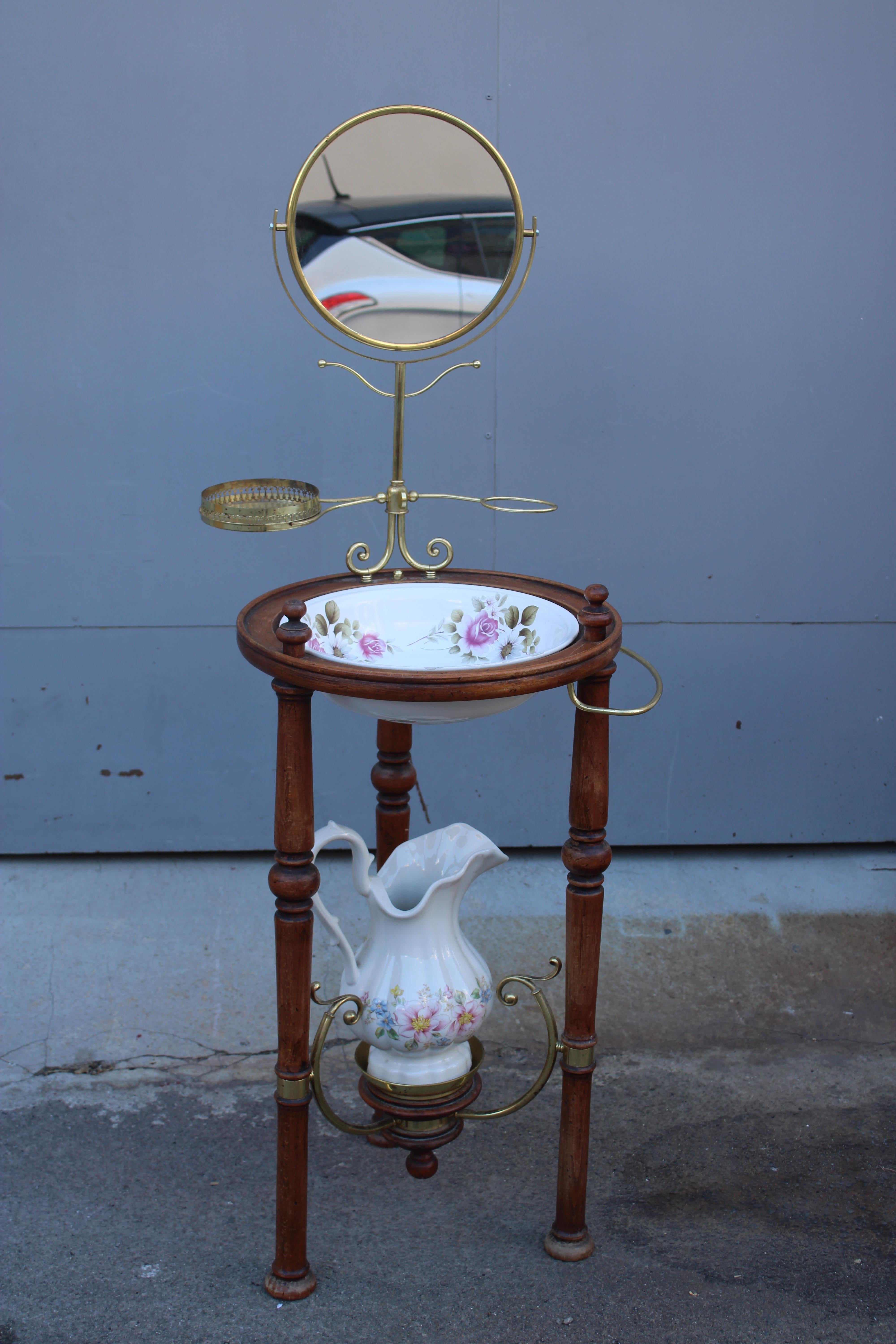 Vasque avec meuble et miroir pour salle de bain ou chambre à coucher en bois de noyer et laiton en vente 5