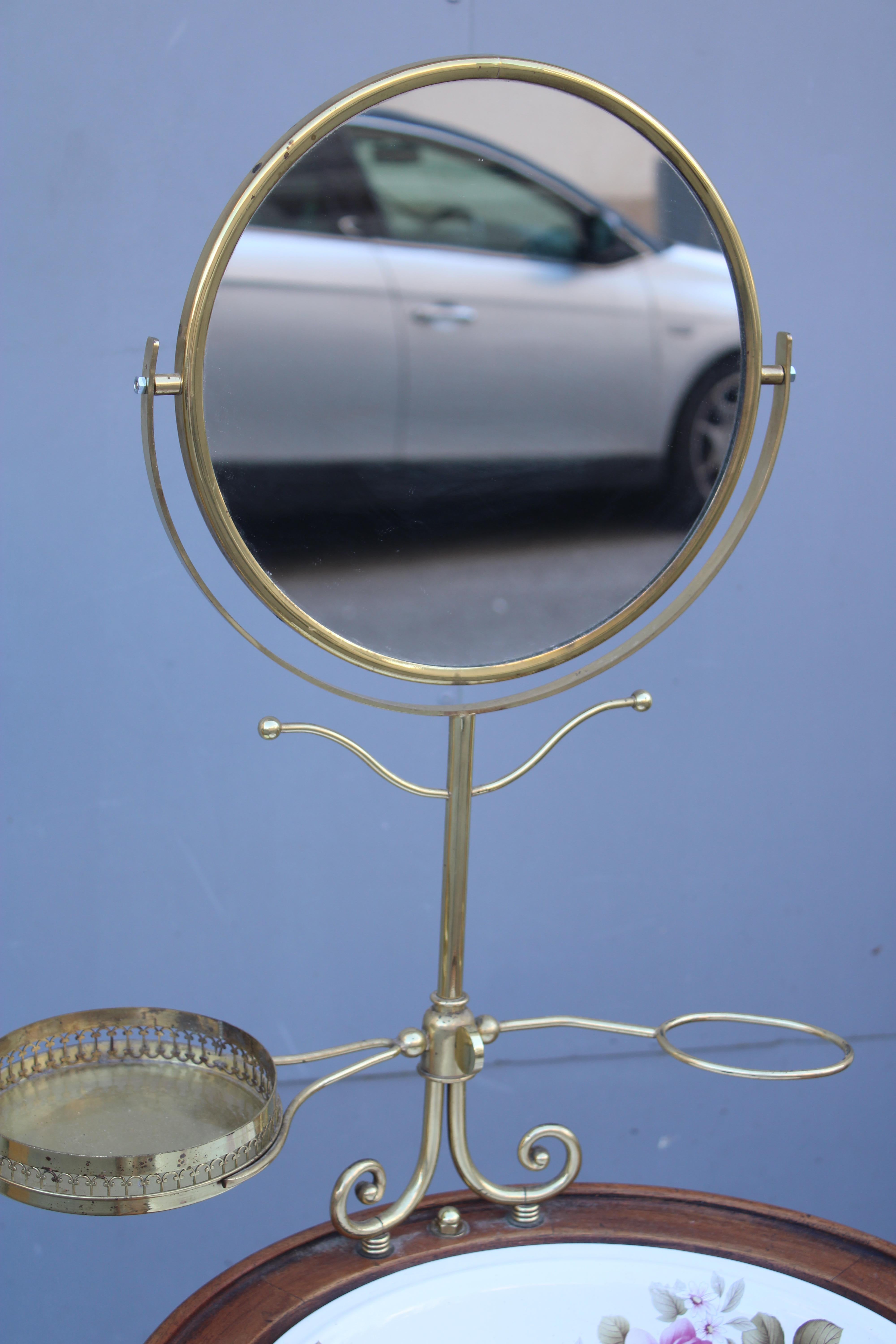 Vasque avec meuble et miroir pour salle de bain ou chambre à coucher en bois de noyer et laiton en vente 9