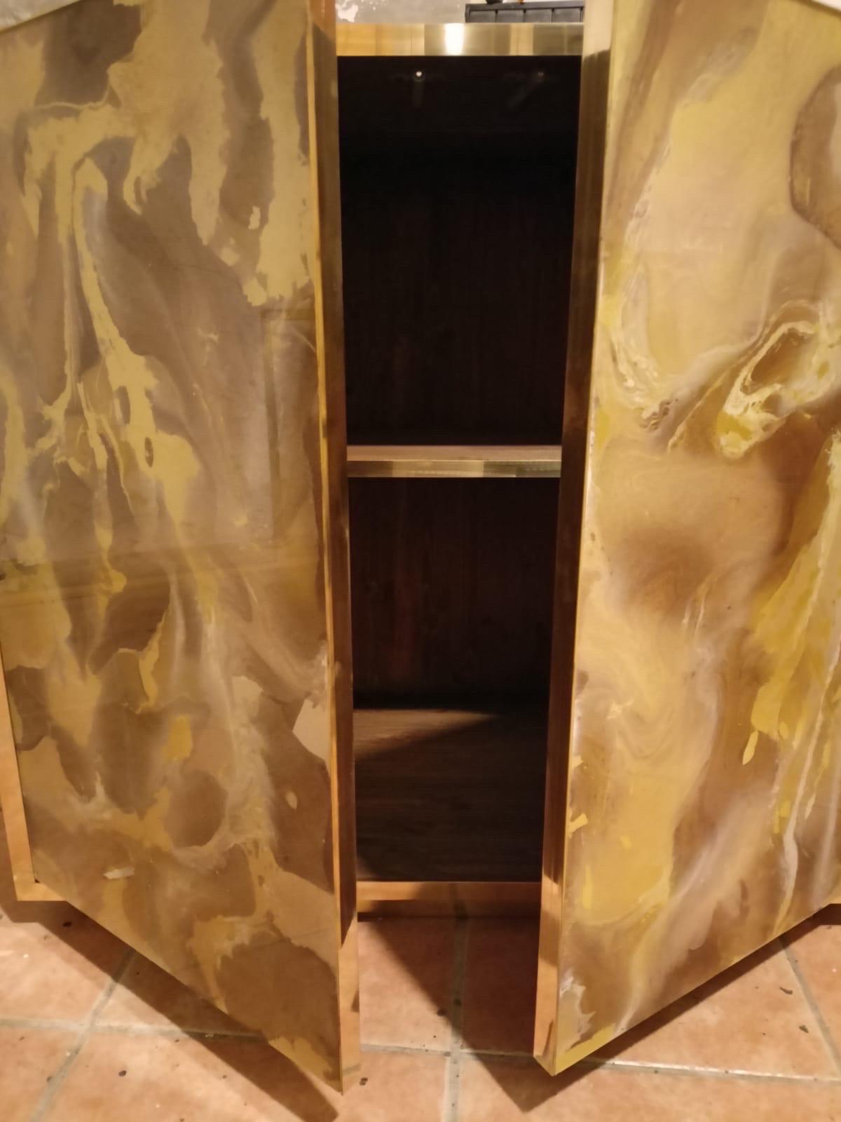 Back Hand-Painted Glass Cupboard Marbled Effect with Brass Frame, 1980s For Sale 4