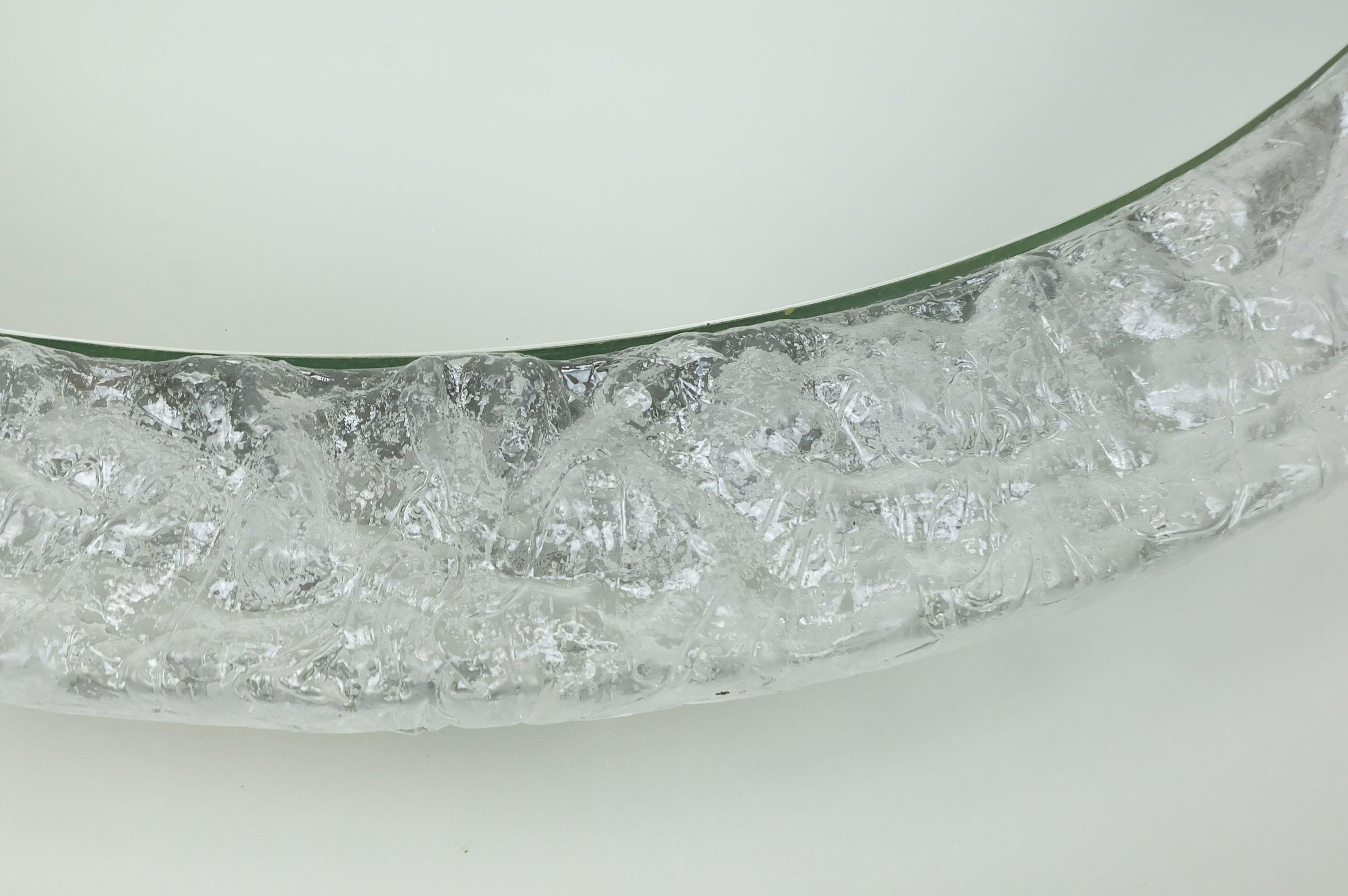 Métal MIRROR mural rétro-éclairé par Erco cadre acrylique verre de glace décor 1960s 1970s en vente