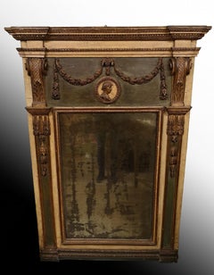 Miroir de chambre à dos en bois laqué