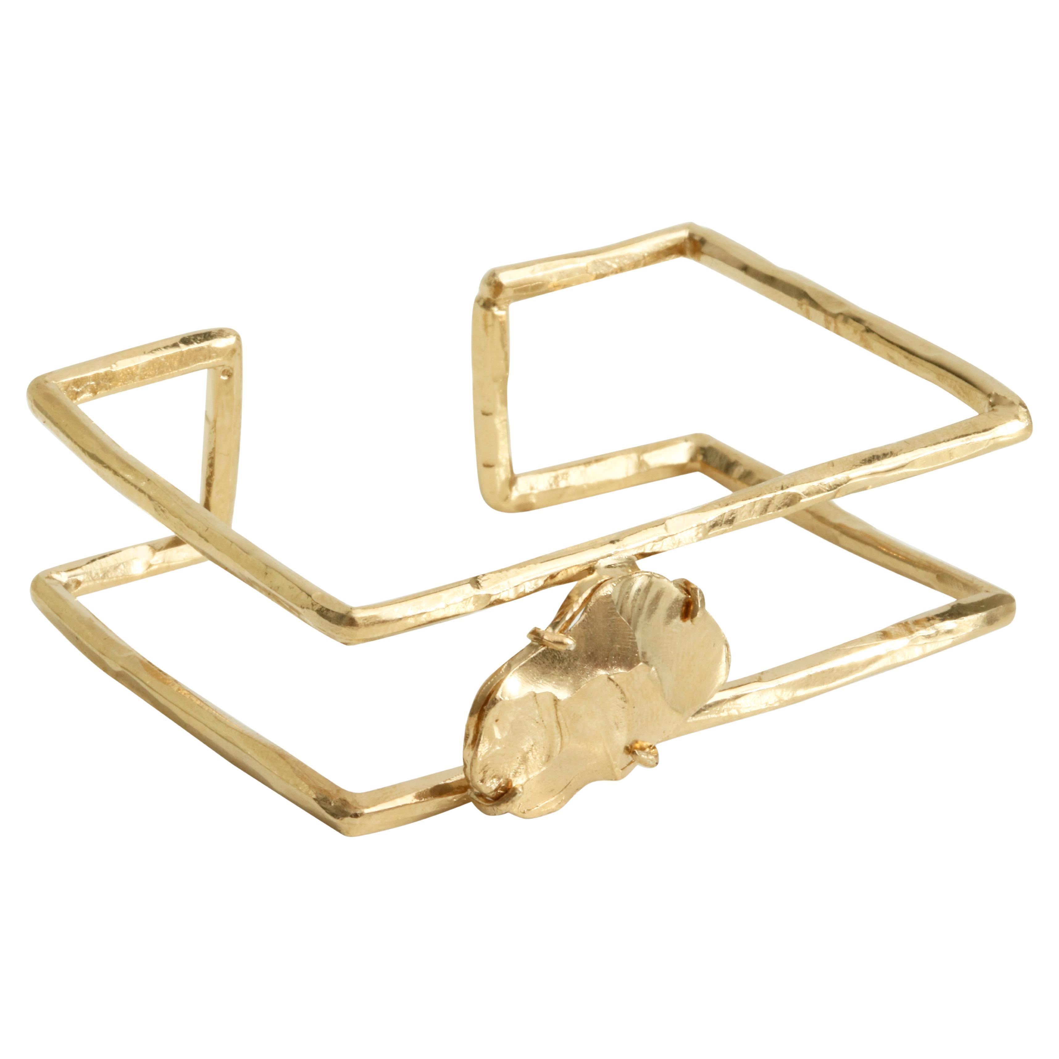 Back To Basics 9 Bracciale scolpito a mano in bronzo placcato oro di Marion Fillancq