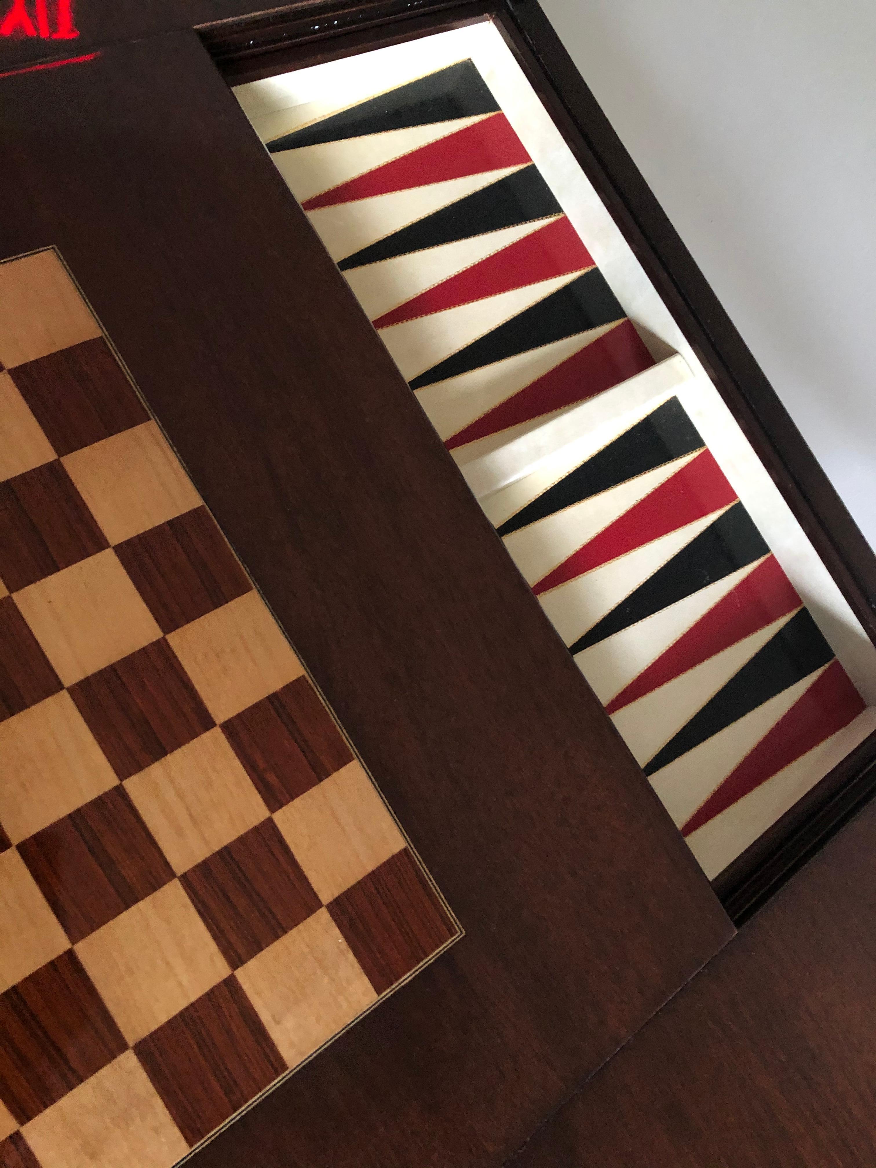 Backgammon Chess /Checkerboard Top Flip Top Game Table In Excellent Condition In Westport, CT