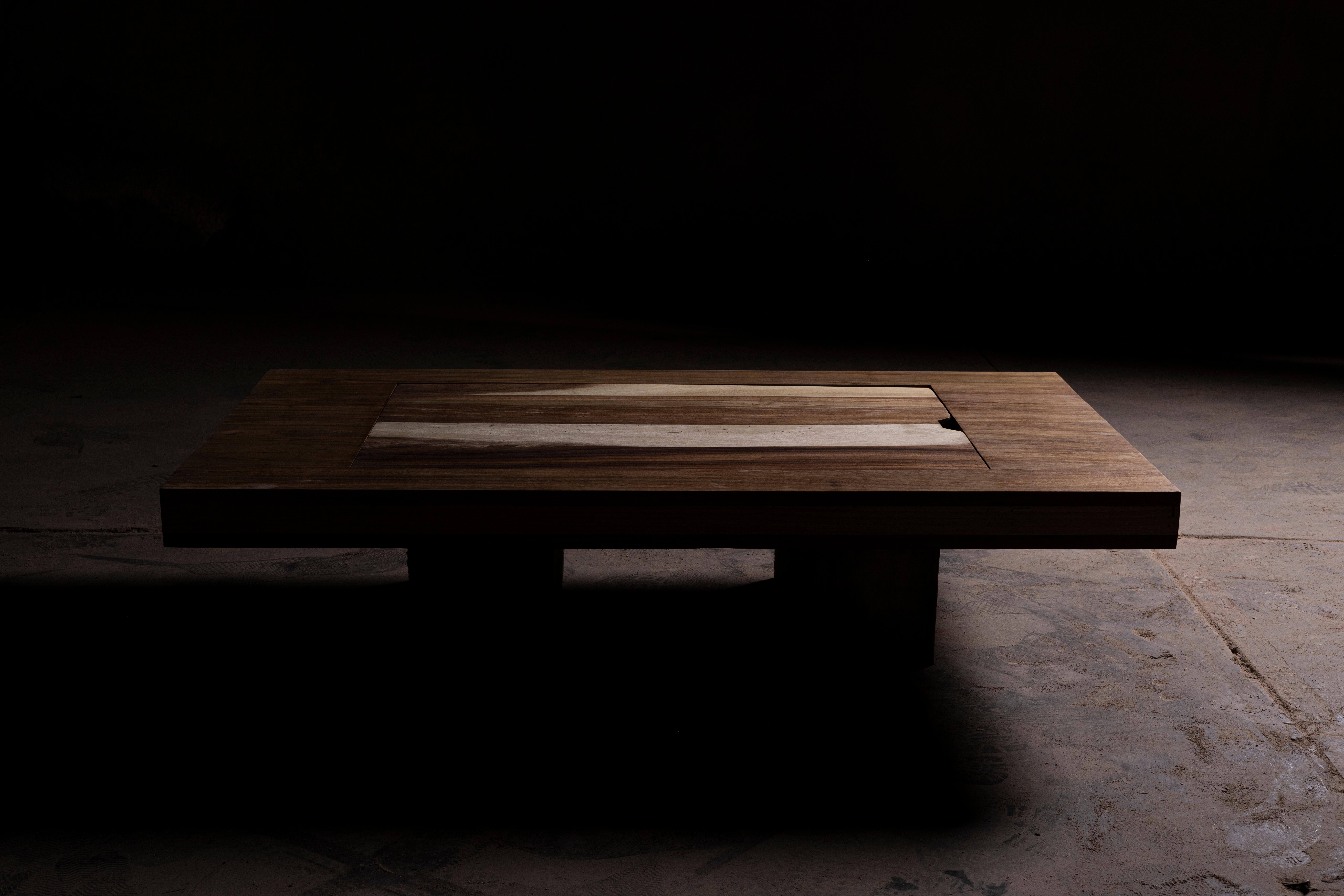 Backgammon Game & Coffee Table in Solid Parota Wood & Concrete by No Age Studio en vente 3