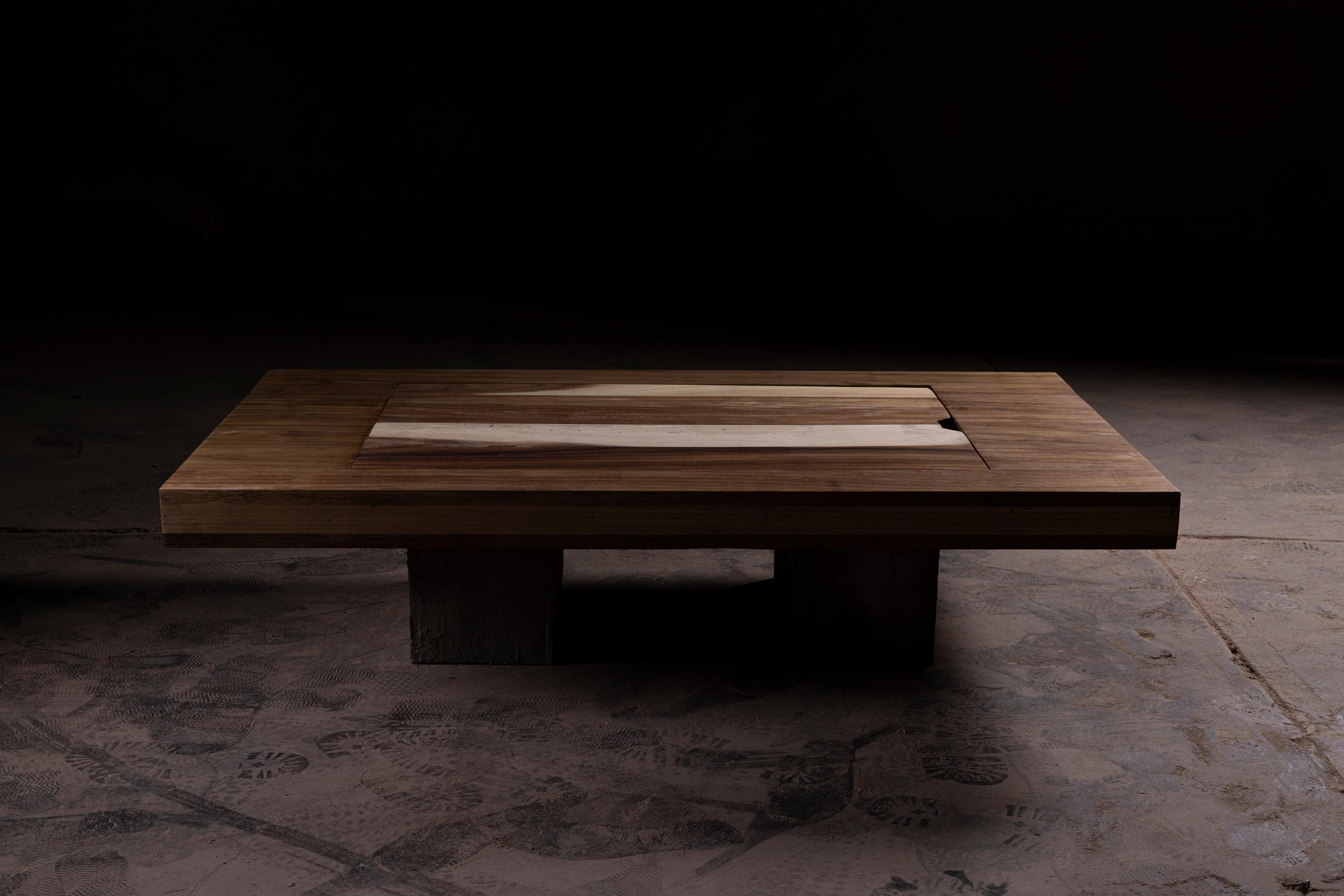 Backgammon Game & Coffee Table in Solid Parota Wood & Concrete by No Age Studio en vente 4