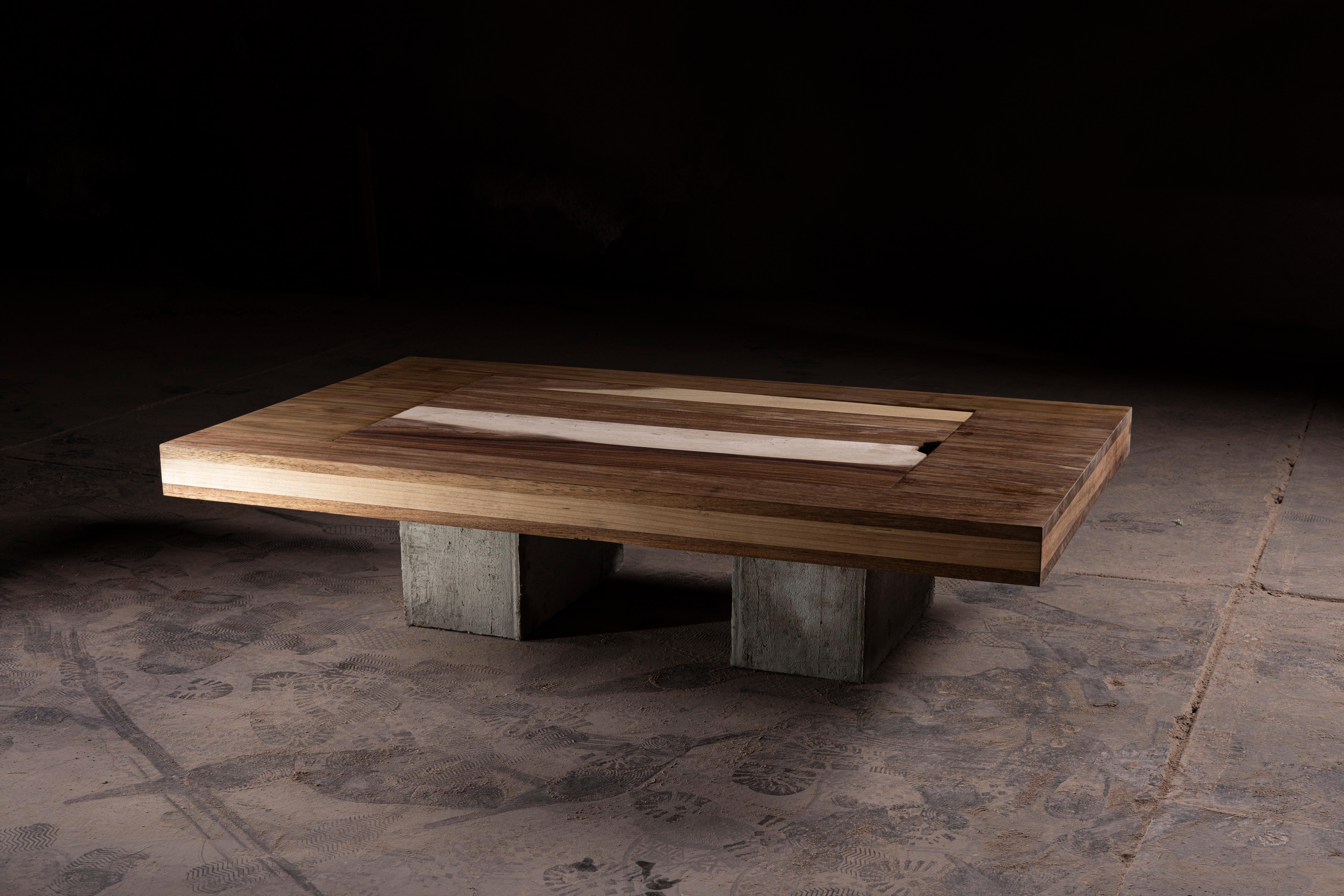 Backgammon Game & Coffee Table in Solid Parota Wood & Concrete by No Age Studio en vente 5