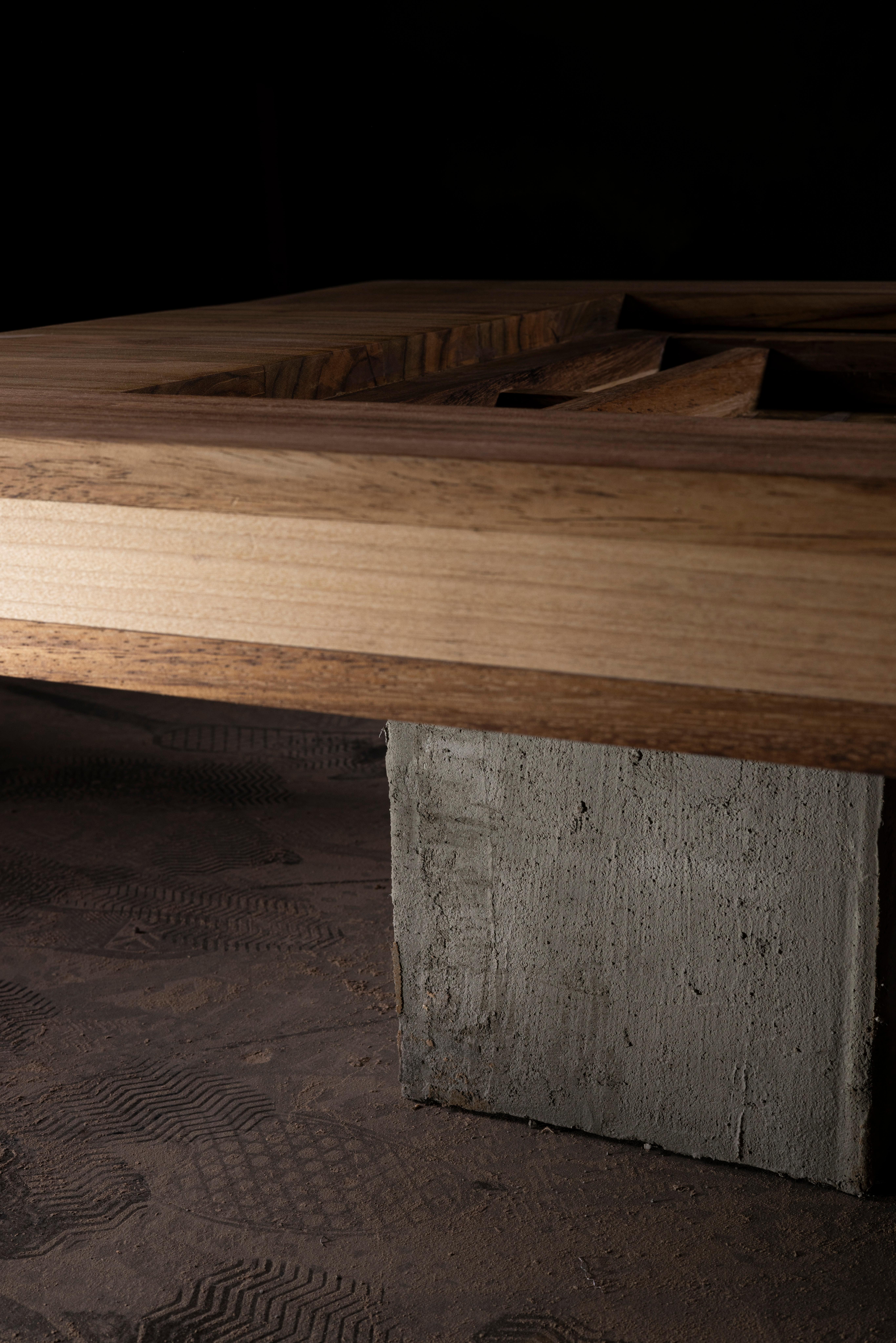 Backgammon Game & Coffee Table in Solid Parota Wood & Concrete by No Age Studio Neuf - En vente à Geneve, CH