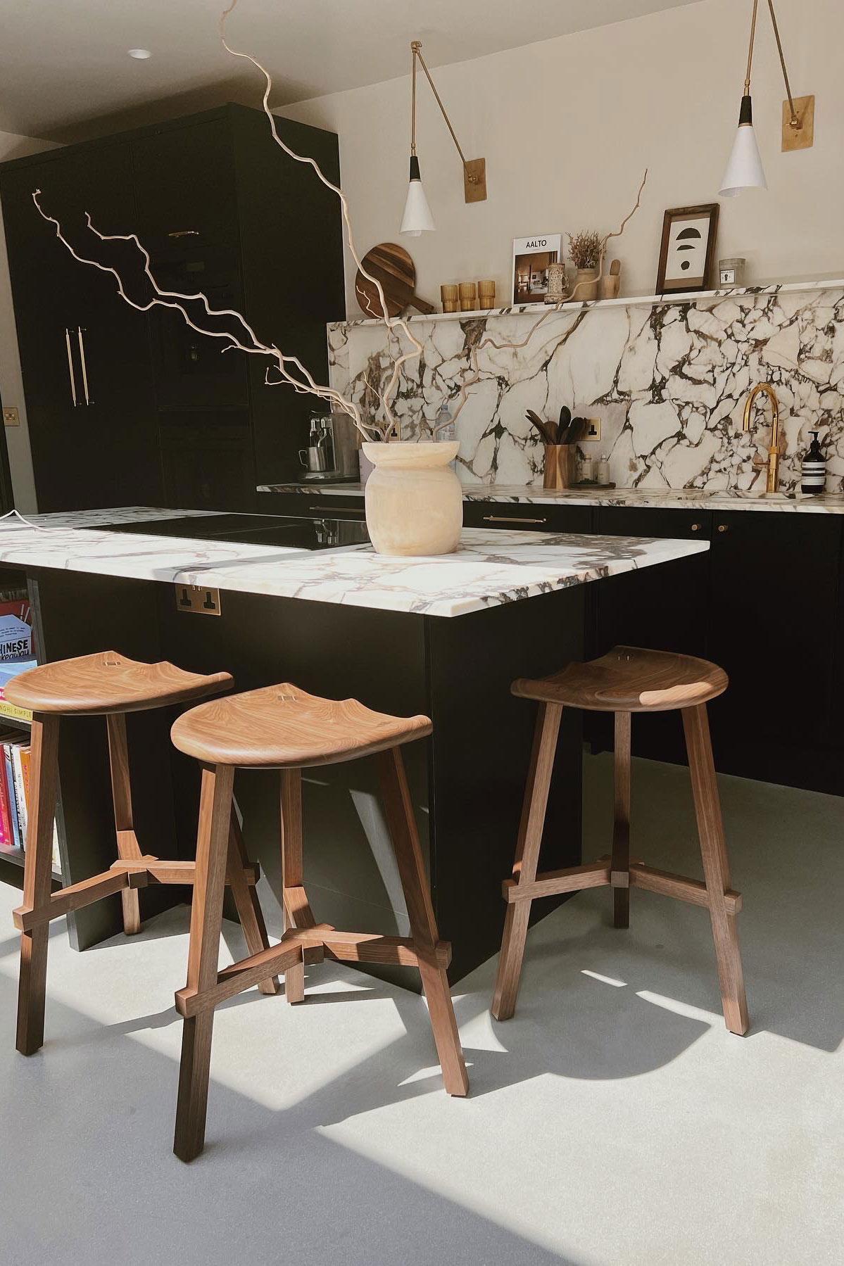 Backless Kitchen Counter Stool, Mid-Century Modern Bar Stool For Sale 1