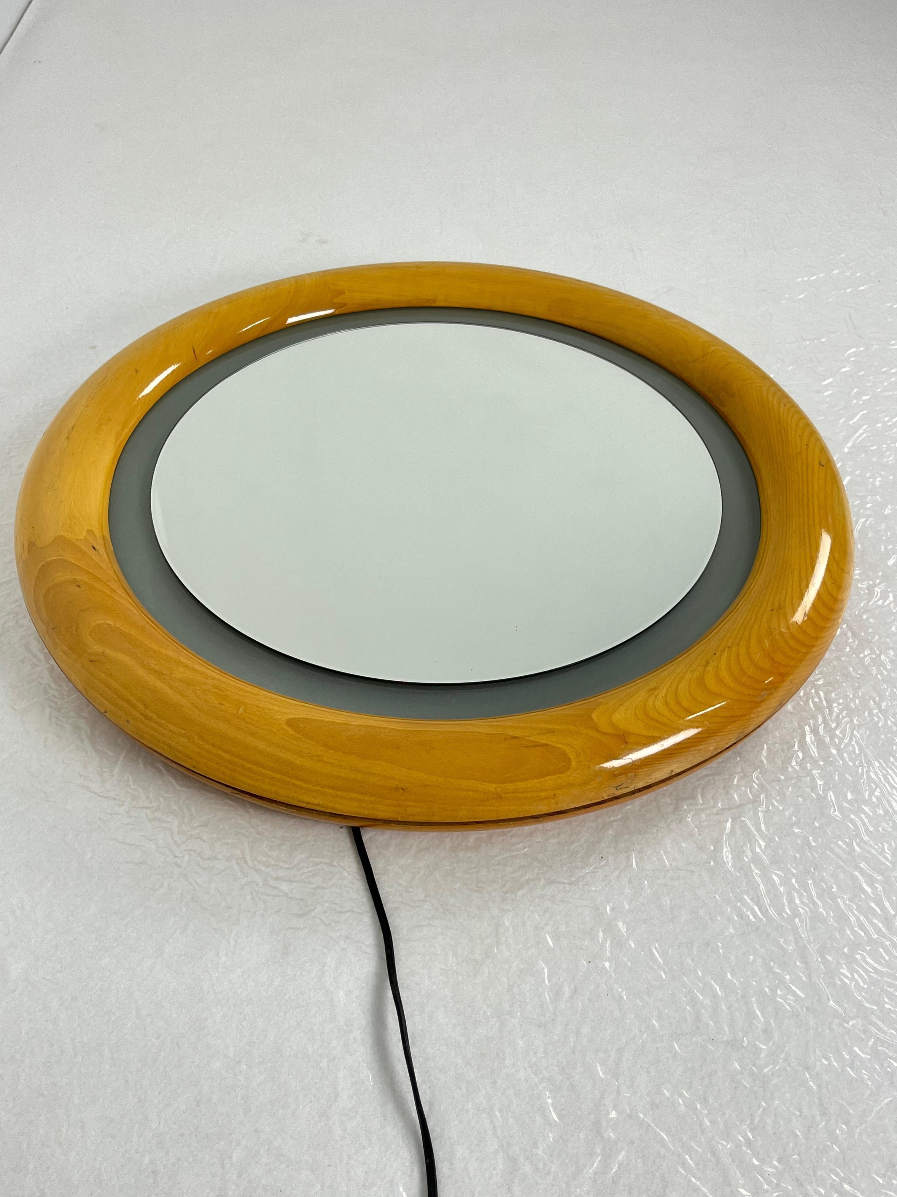 Italian Backlit Circular Wall Mirror Made in Italy 1970s For Sale