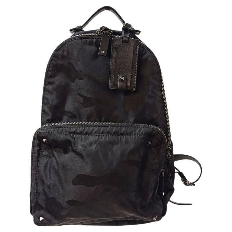 Valentino Garavani Backpack size Unique For Sale at 1stDibs