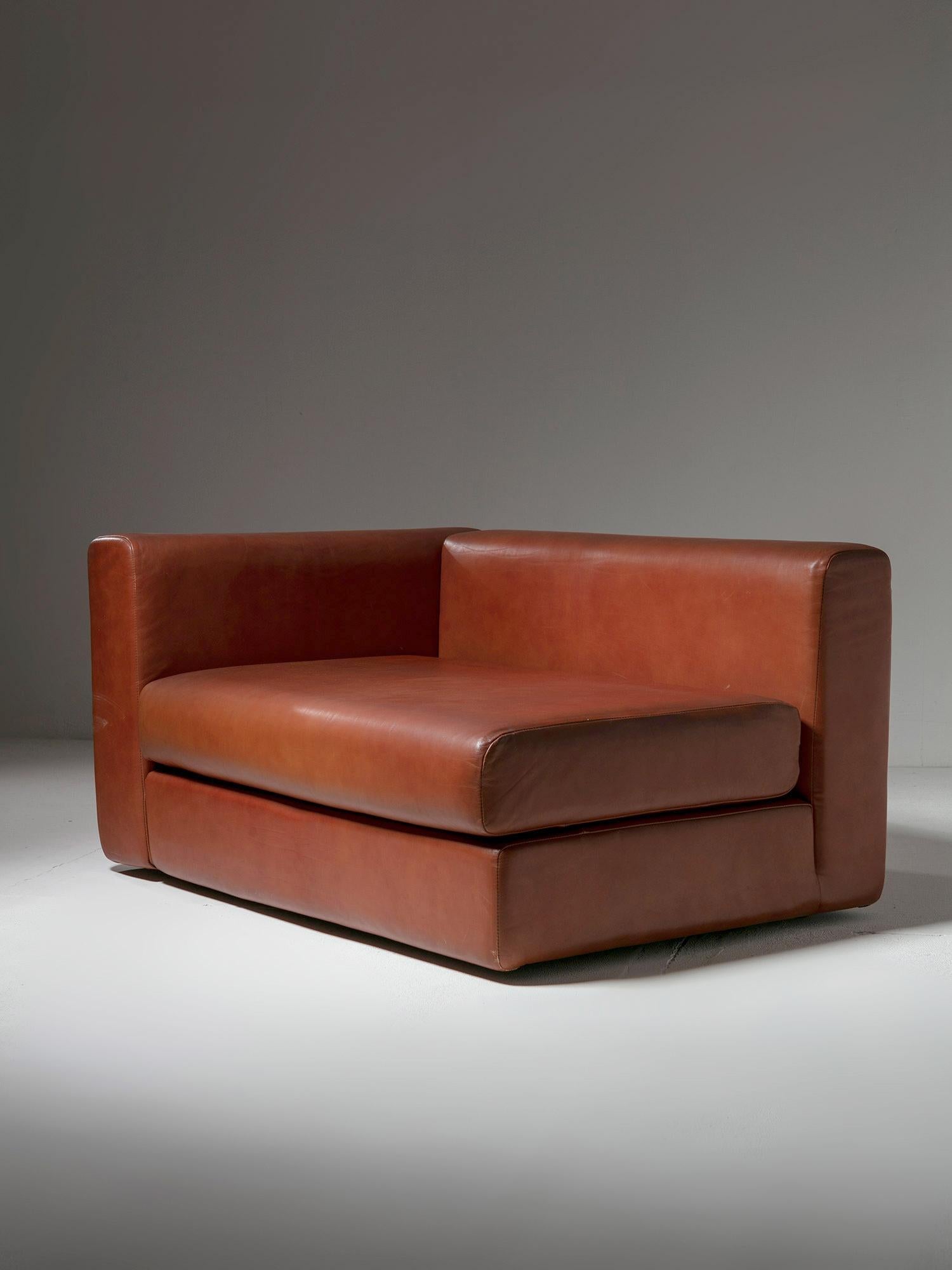Rare Bacone lounge chair by Cini Boeri for Arflex.
Extra large piece with generous squared proportions.
