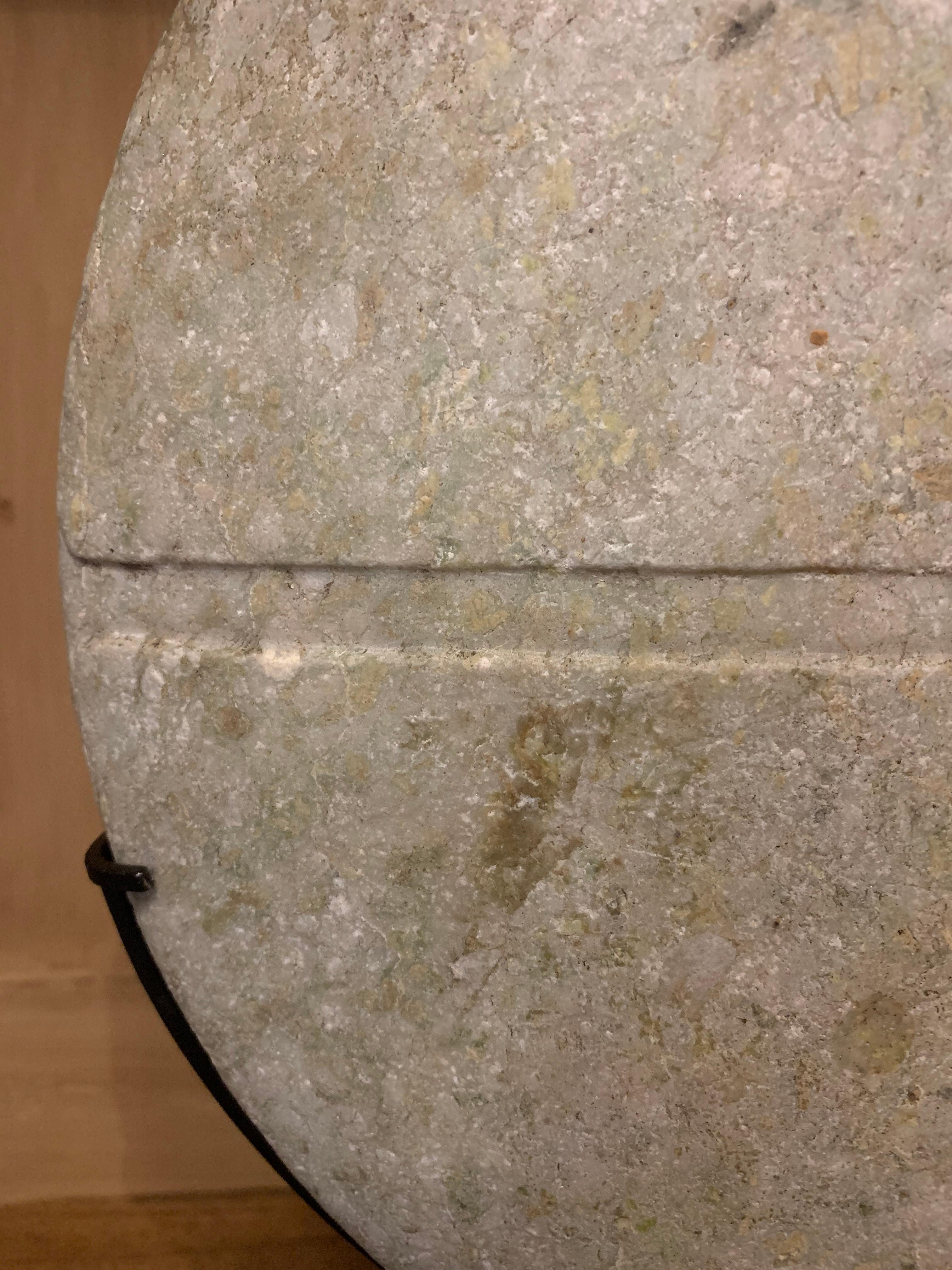 Bactrian Green Marble Disc Idol, 2nd Millennium B.C. In Good Condition In Vosselaar, BE