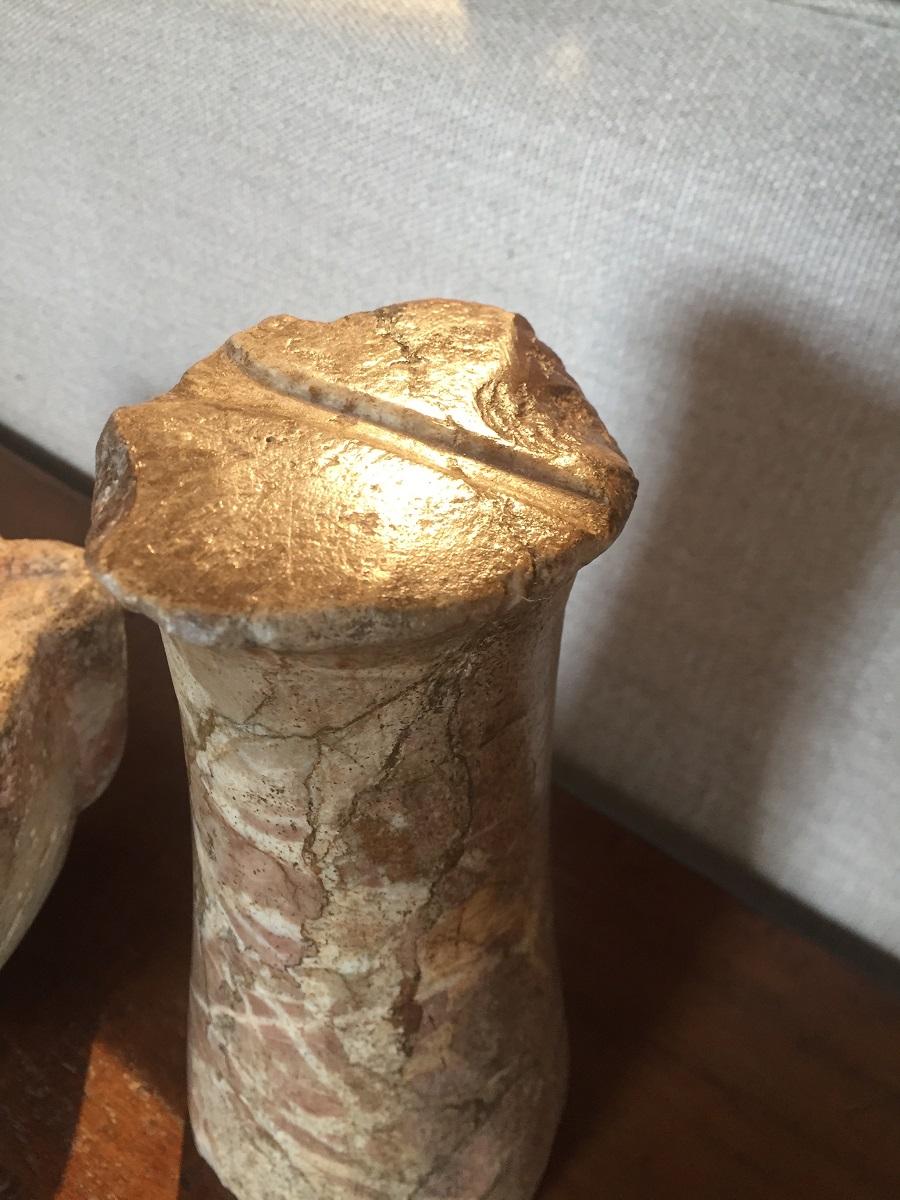 Bactrian Marmor Säule Idol (Handgeschnitzt) im Angebot