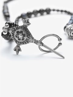 Collier Badawiin en argent sterling avec œil de tigre bleu nuit