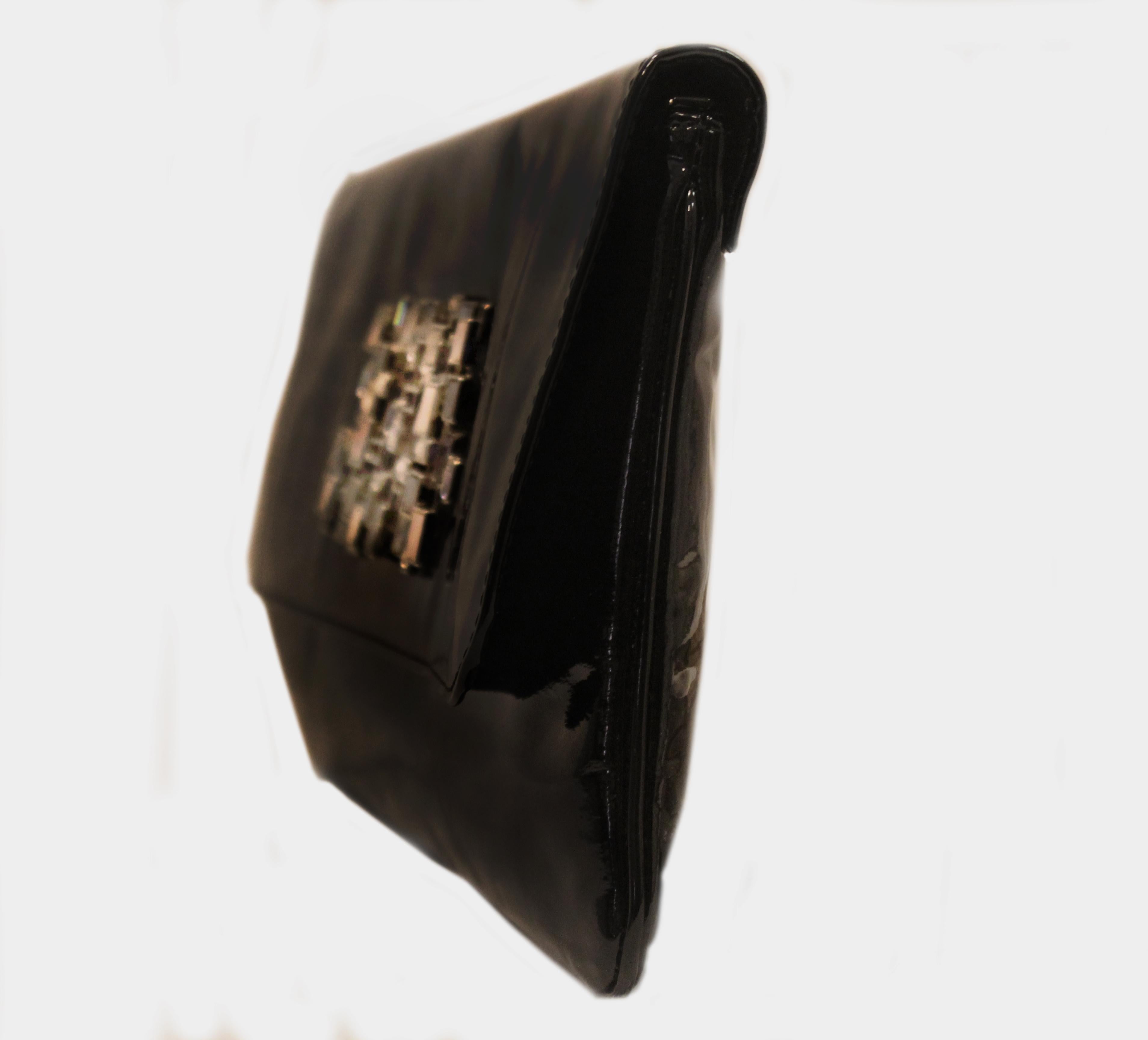 Badgley Mischka Black Patent Leather Abolene & Mother of Pearl Brooch Clutch In Excellent Condition In Palm Beach, FL