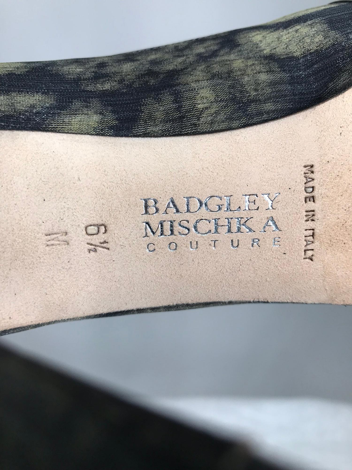 Badgley Mischka Couture Black Sunflower Fabric High Heel Pumps 6 1/2 For Sale 2