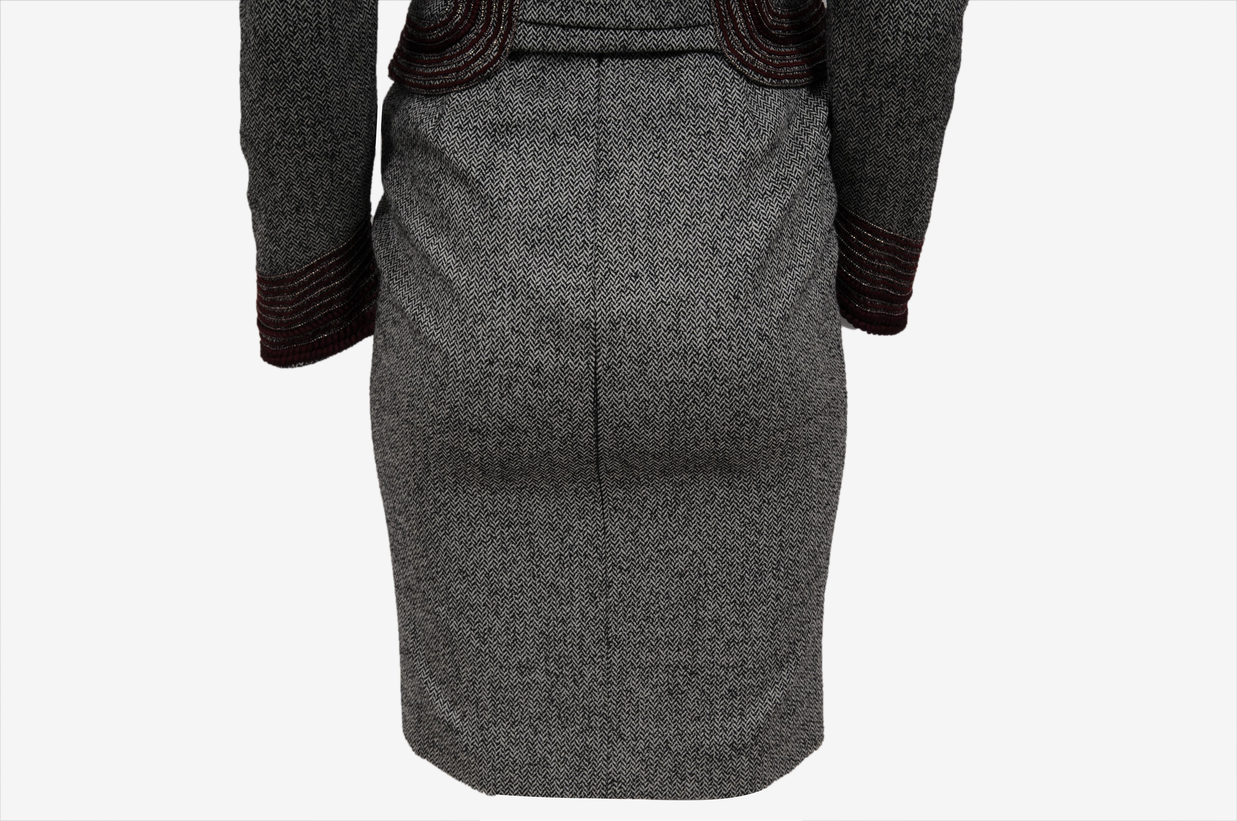 Badgley Mischka veste brodée jupe tailleur taille 6 noir blanc rouge laine en vente 5