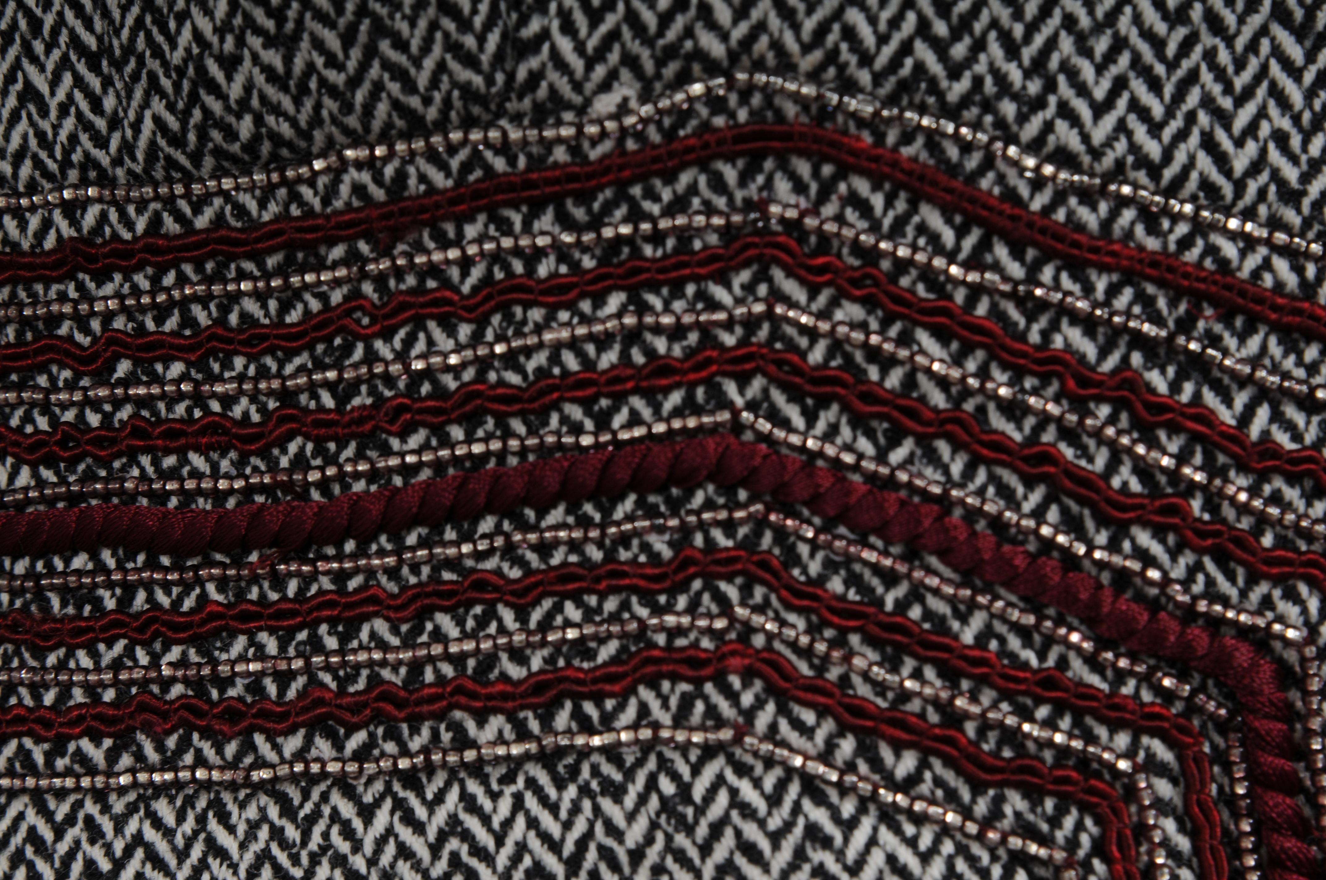 Badgley Mischka veste brodée jupe tailleur taille 6 noir blanc rouge laine Pour femmes en vente