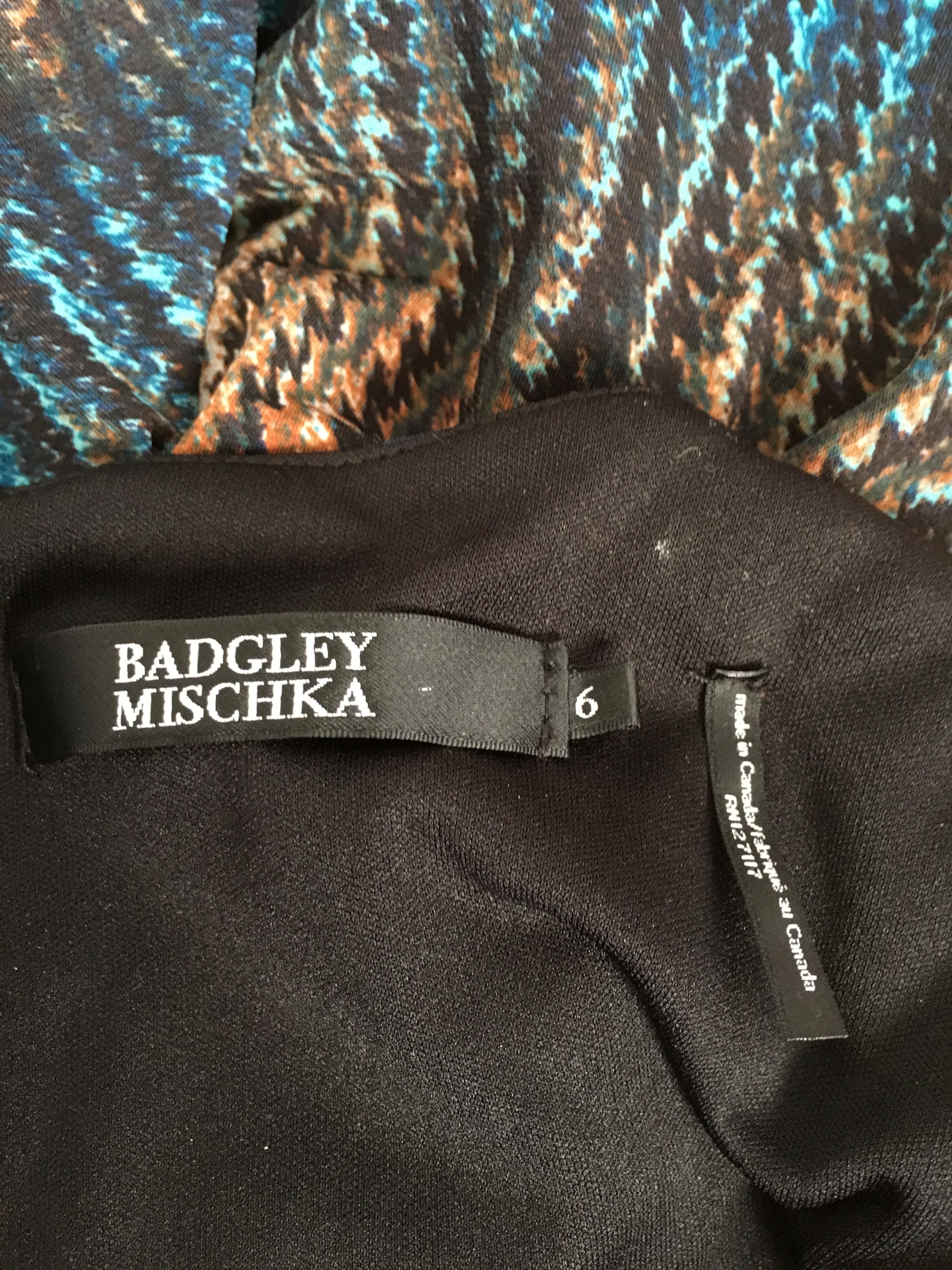 Badgley Mischka Sheath Ruched Dress Size 6.  Made in Canada.  10