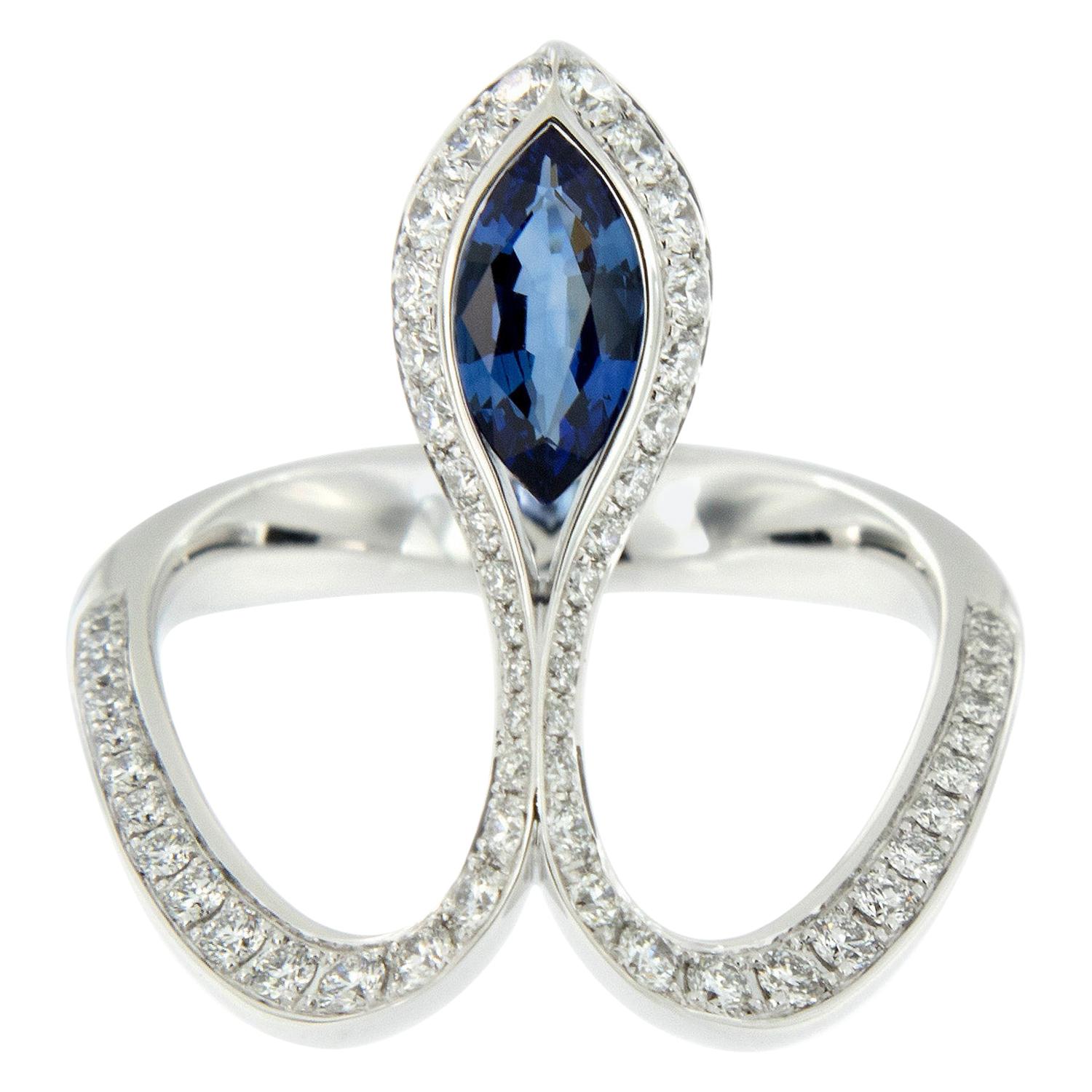 Baenteli Royale Marquise Blue Sapphire Diamond 18 Karat Gold Ring