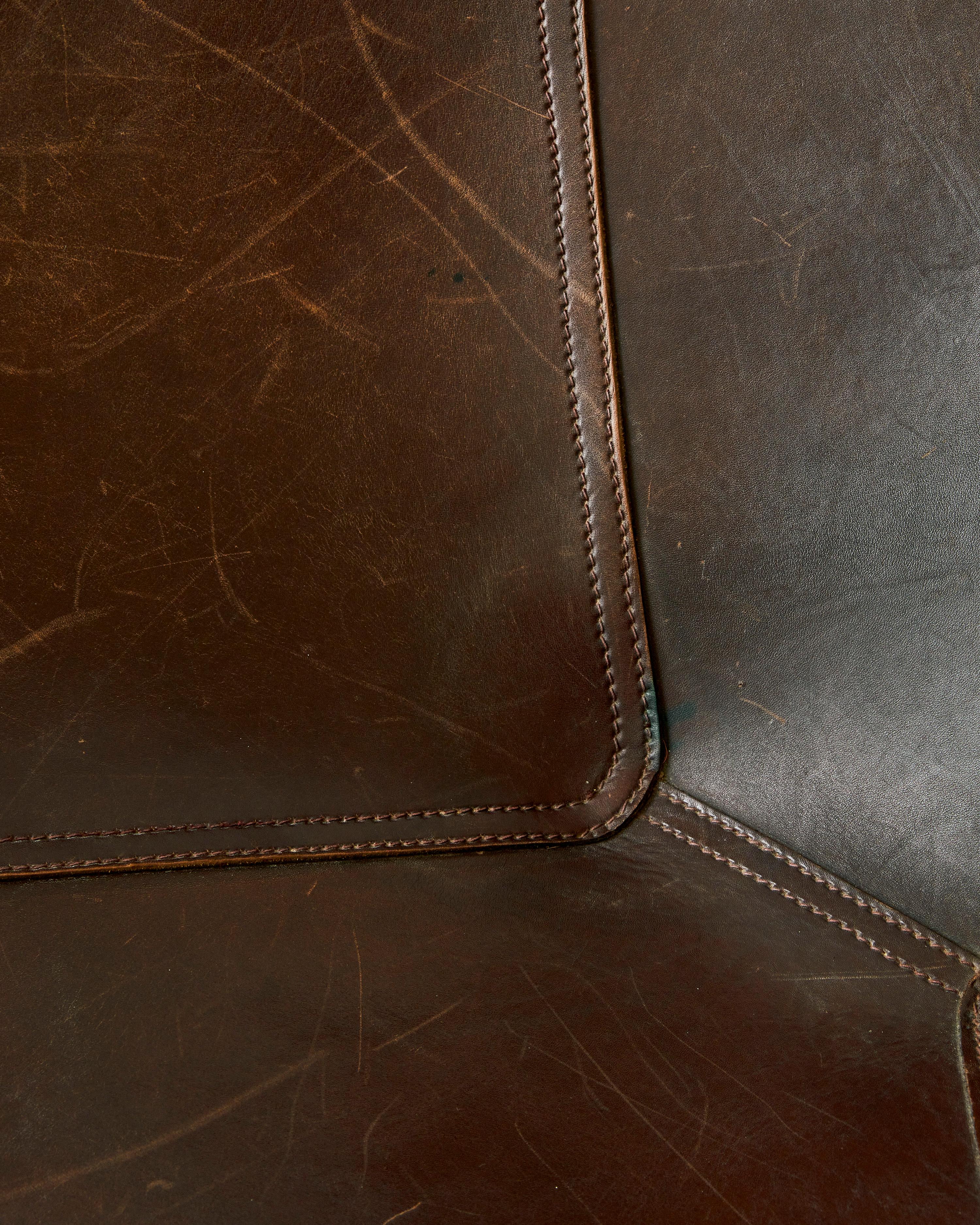 Leather Baffo armchair by Gianni Pareschi and Ezio Didoni for Dam, by Busnelli For Sale