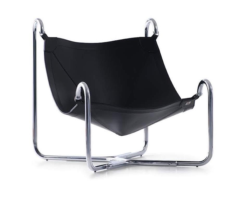 A tasteful interpretation of Baffo, a symbol of Busnelli design dated 1969, a choice that plays between forms and materials. Supporting frame in tube structure with a galvanic treatment , with seat in leather of a high thickness. Materials as per