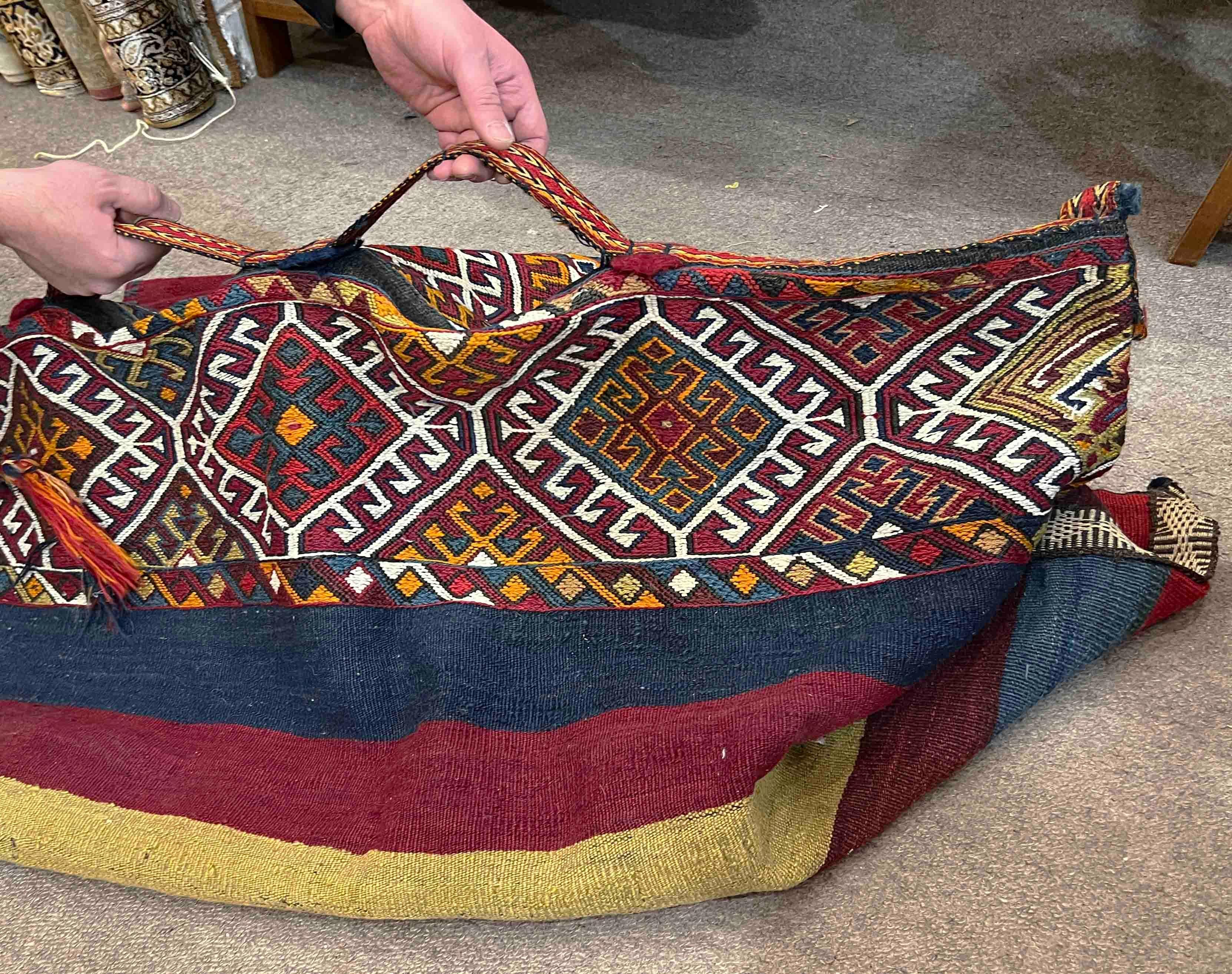 Bag of Turkish Kilim - No. 764 In Excellent Condition For Sale In Paris, FR