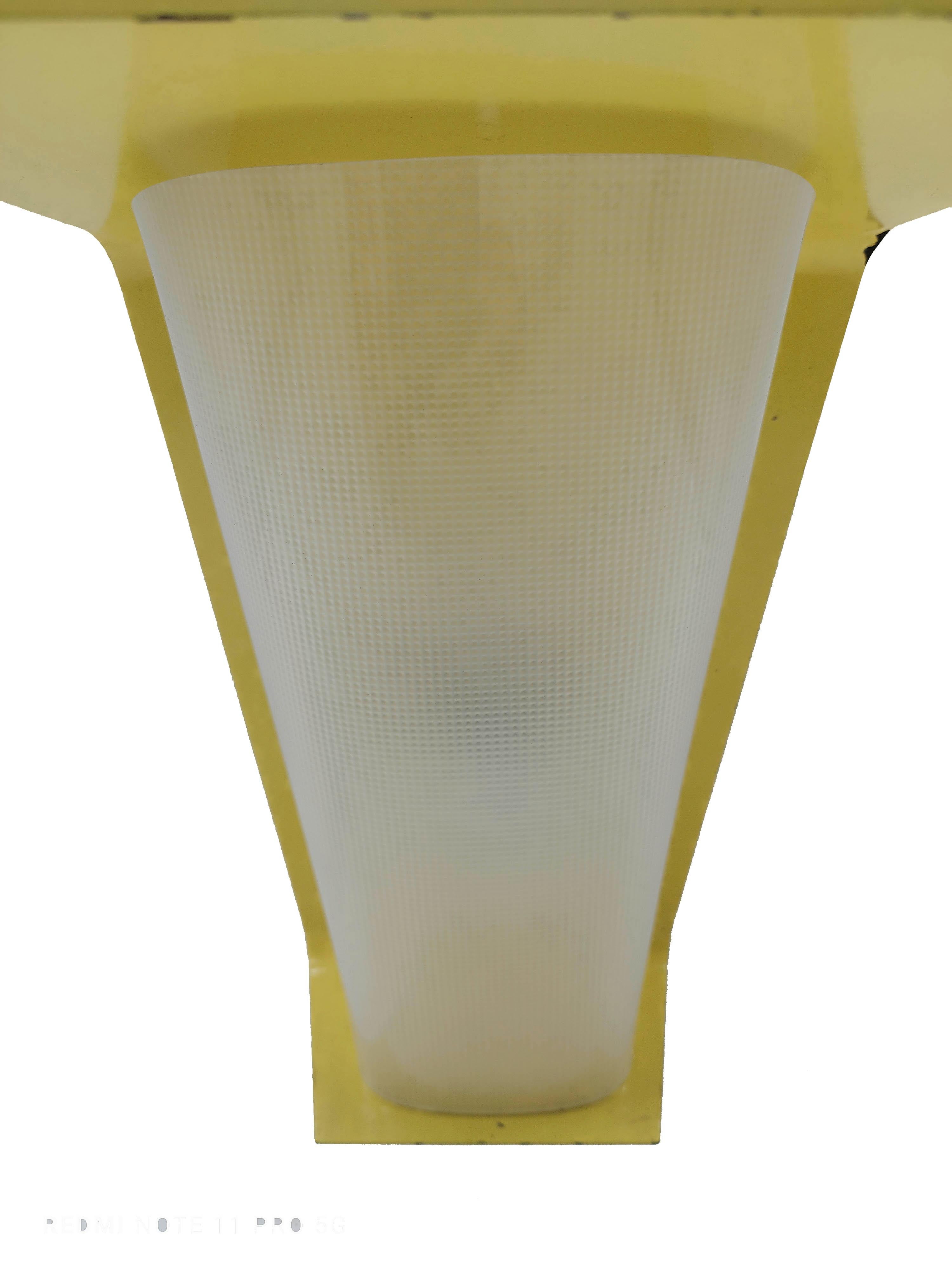 Bag Turgi Yellow Metal and Plexiglass Wall Lamp, Italy 1950s In Good Condition For Sale In Naples, IT