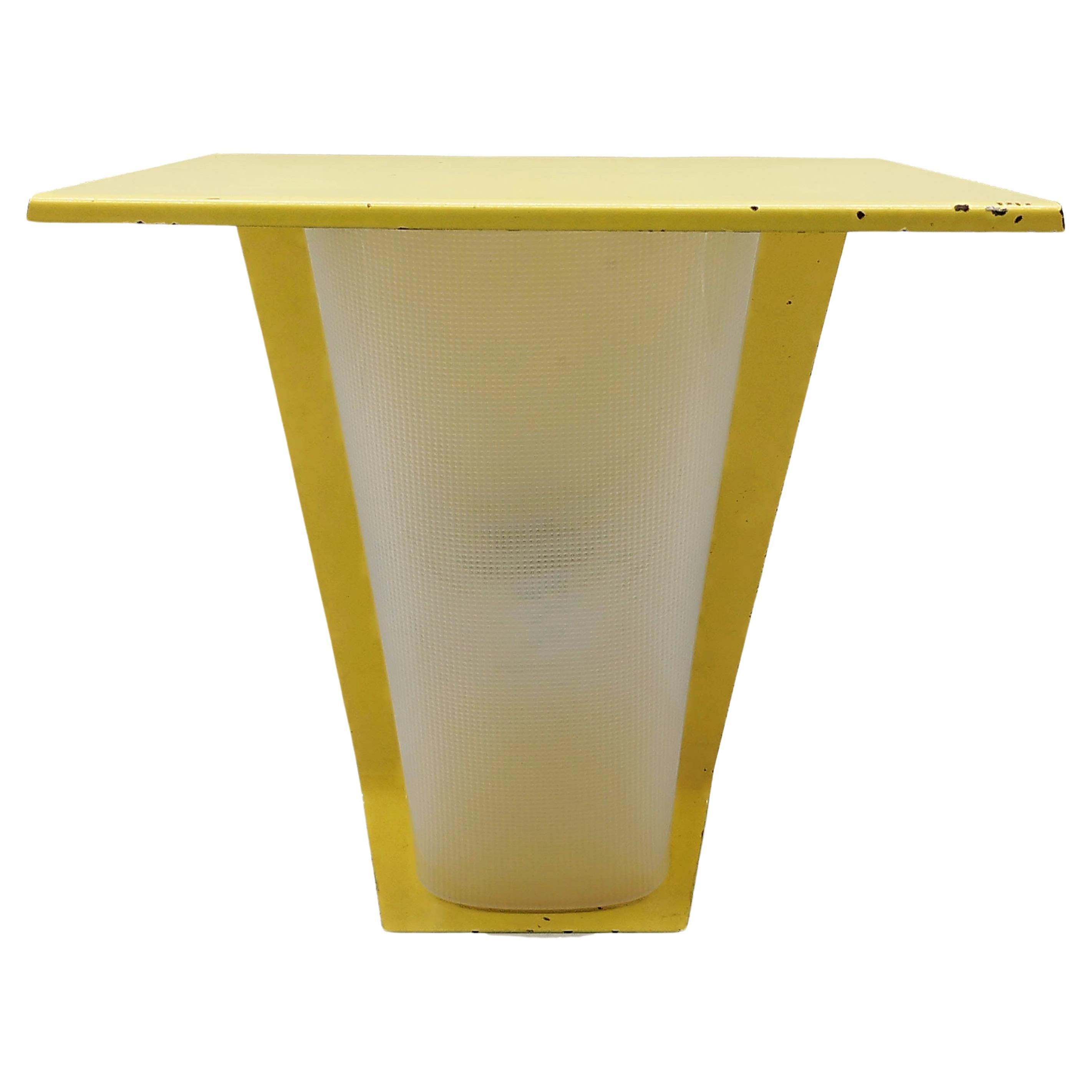 Bag Turgi Yellow Metal and Plexiglass Wall Lamp, Italy 1950s For Sale