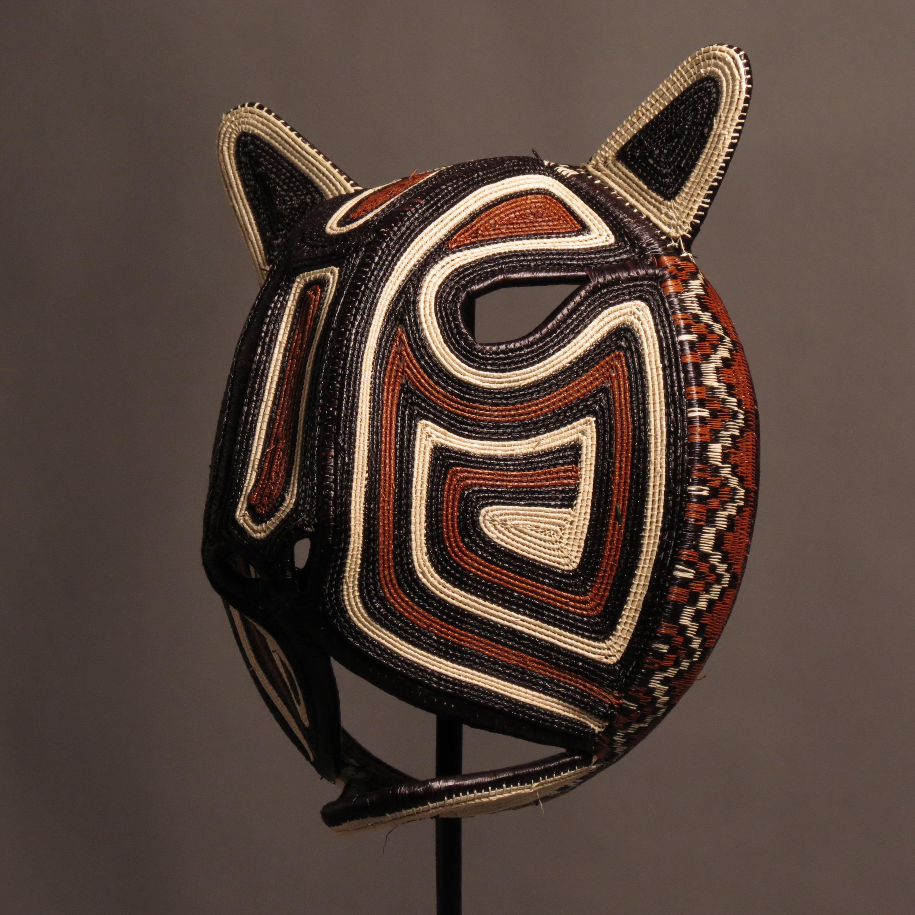 Hand-Crafted Shamanic Mask from the Rainforest Bagadó For Sale
