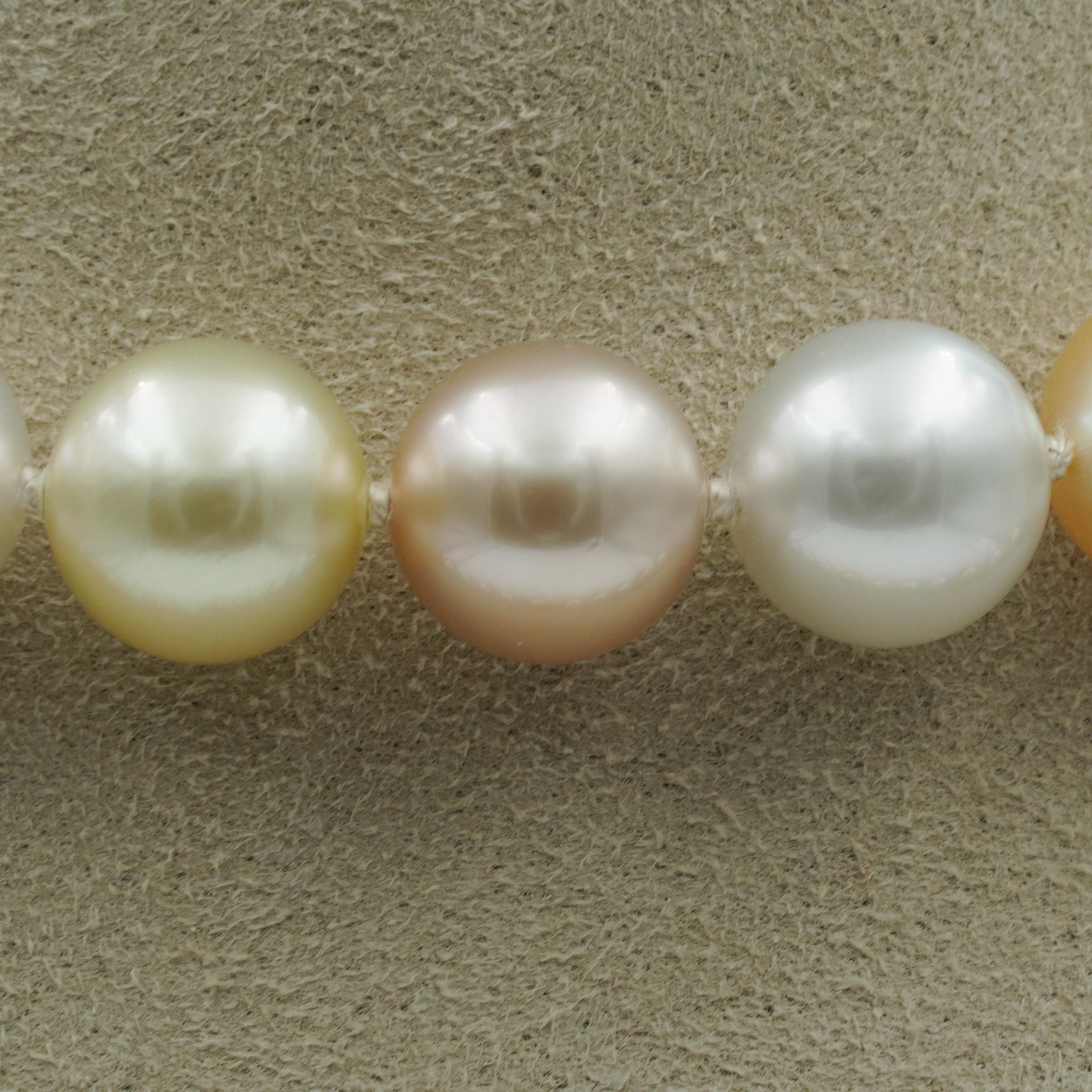Baggins South Sea Multi Color Pearl Necklace in 18k Yellow Gold In New Condition In Carmel, IN