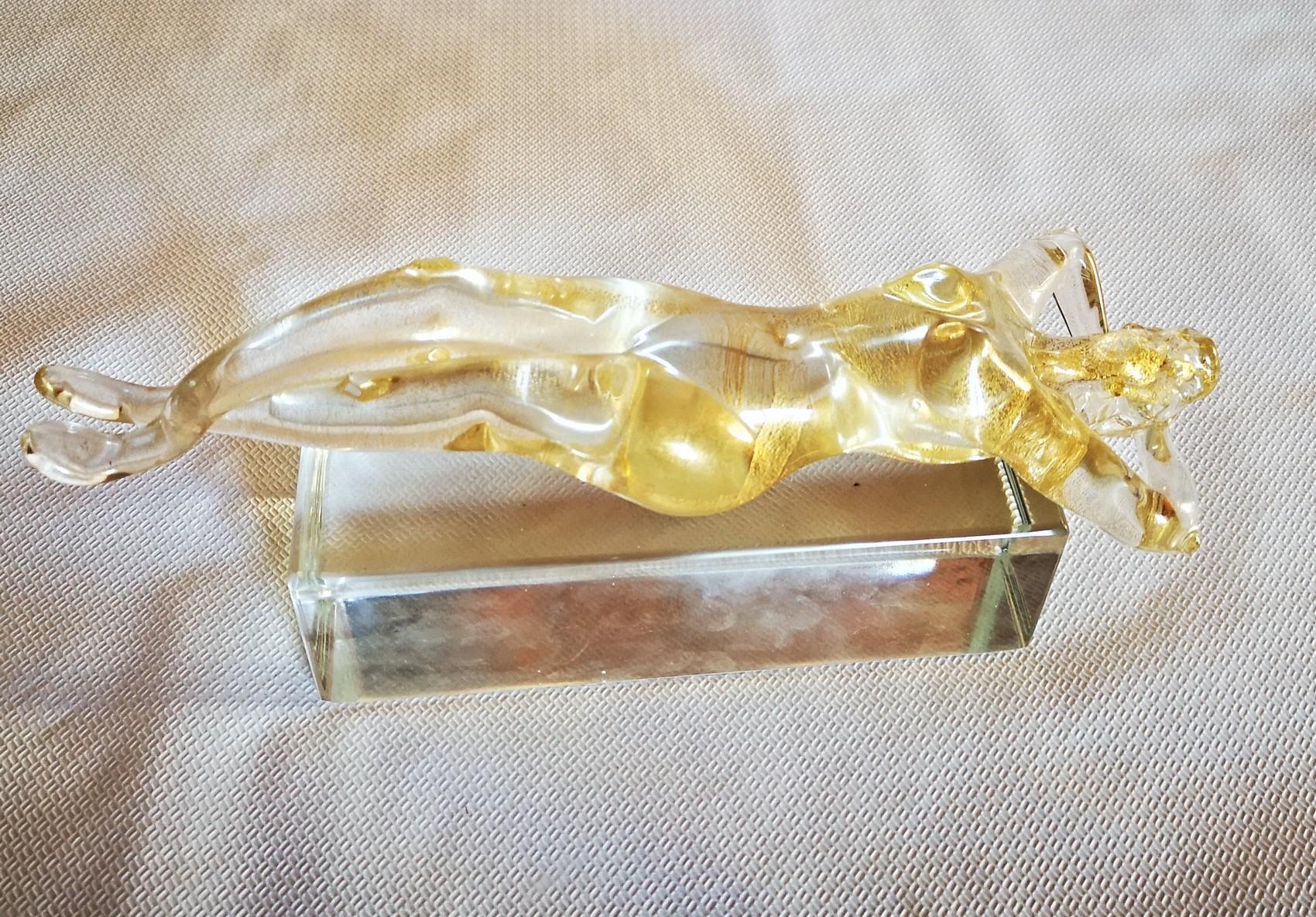 Mid-Century Modern Bagnante, Gold over Clear Murano Glass, 1960s Alfredo Barbini Attribution