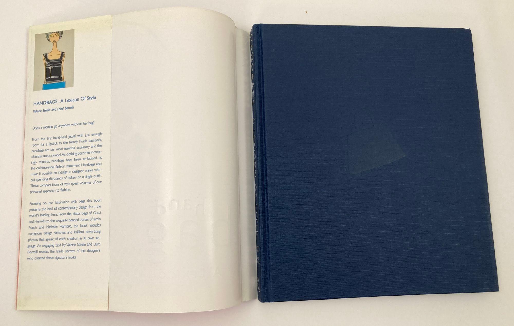 Papier Sacs : A Lexicon of Style Valerie Steele, Laird Borrelli Livre à couverture rigide 1ère édition en vente