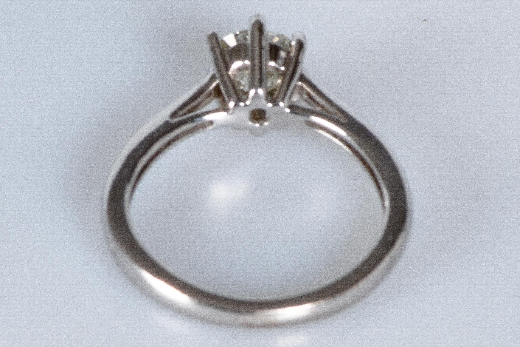 Bague alliance solitaire - or blanc 18 carats In Excellent Condition For Sale In Monte-Carlo, MC