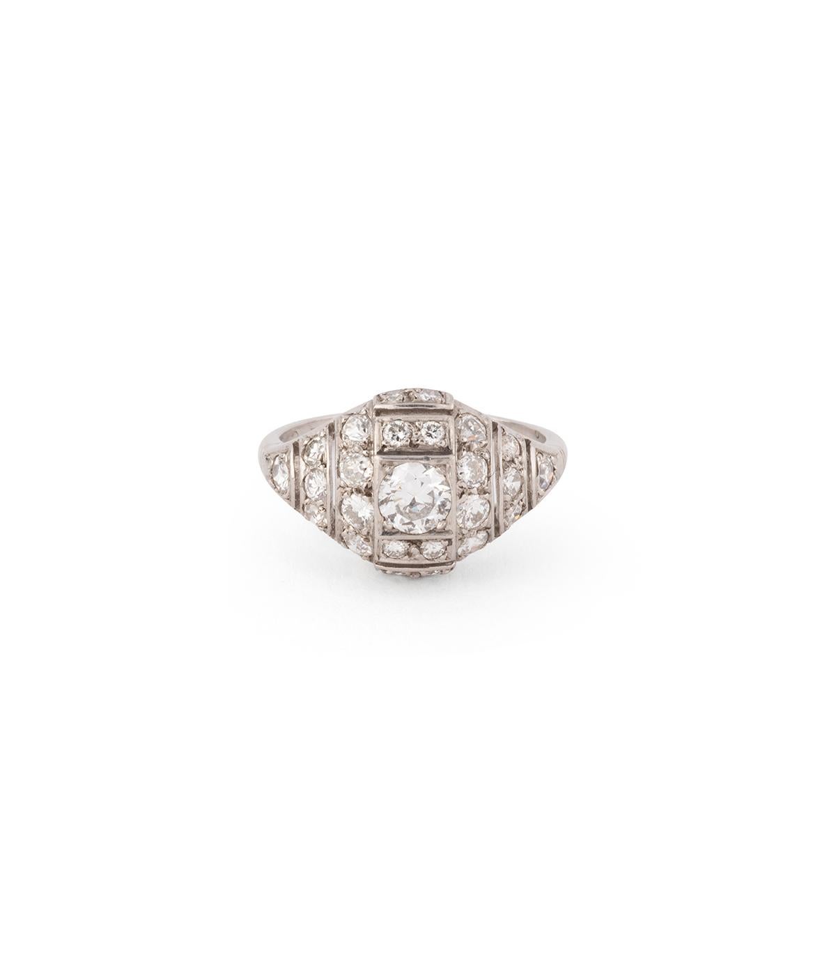 Bagues Art déco aus Platin und Diamanten im Angebot 5