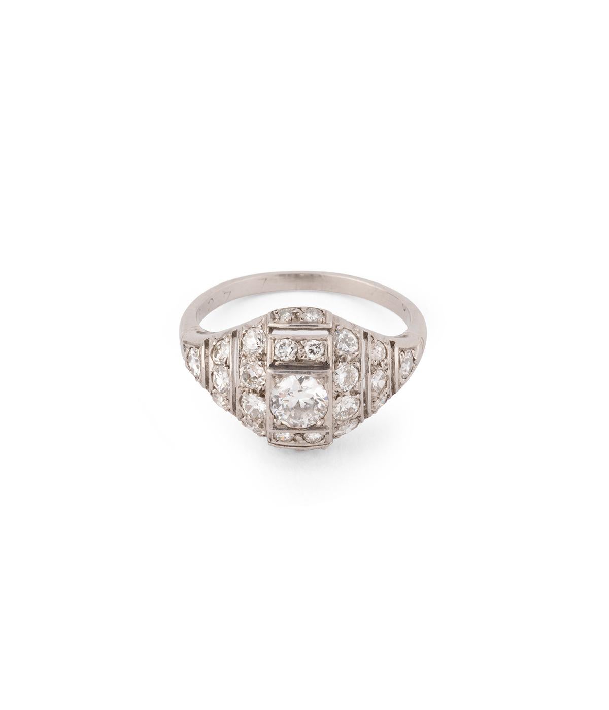 Bagues Art déco aus Platin und Diamanten im Angebot 2