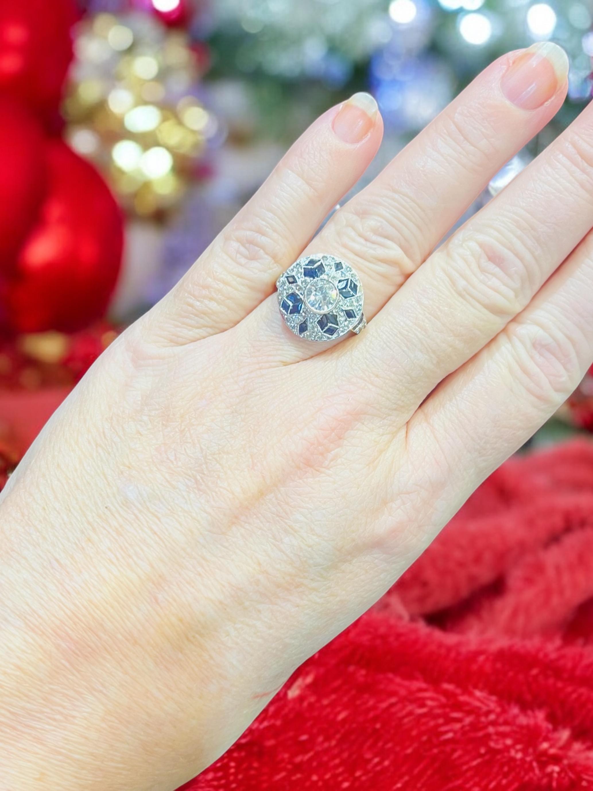 Art deco ring, in platinum set with diamonds and sapphires For Sale 4