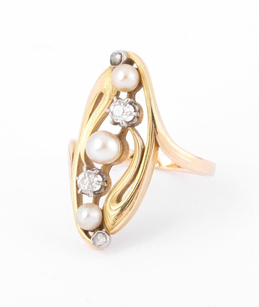 Bague Art nouveau en oder 18 Karat, Perle und Diamanten für Damen oder Herren im Angebot