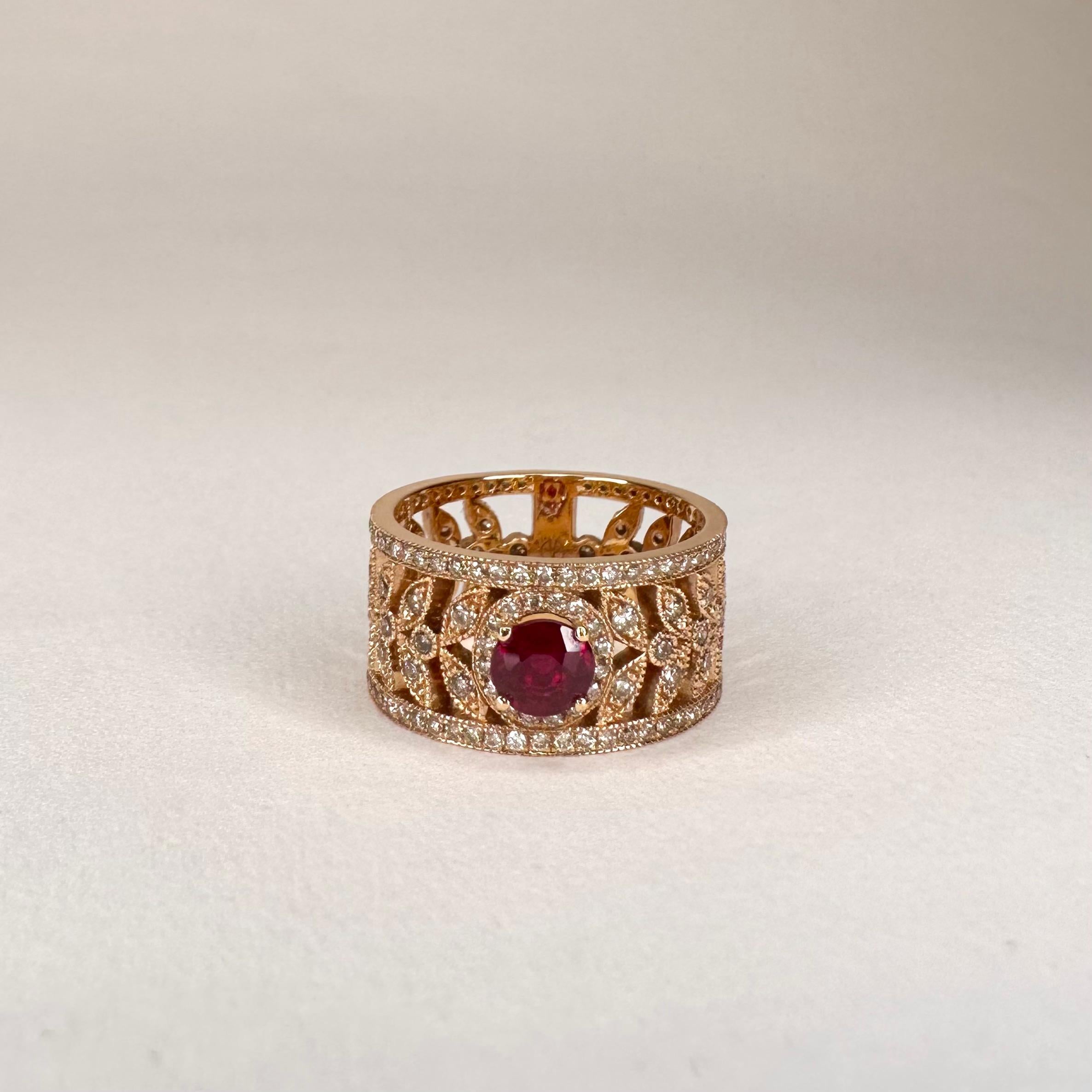 in vendita:  Anello a fascia in oro rosa 18k con foglie di alloro, rubino rotondo da 0,56 carati e 1,15 carati di diamanti 3