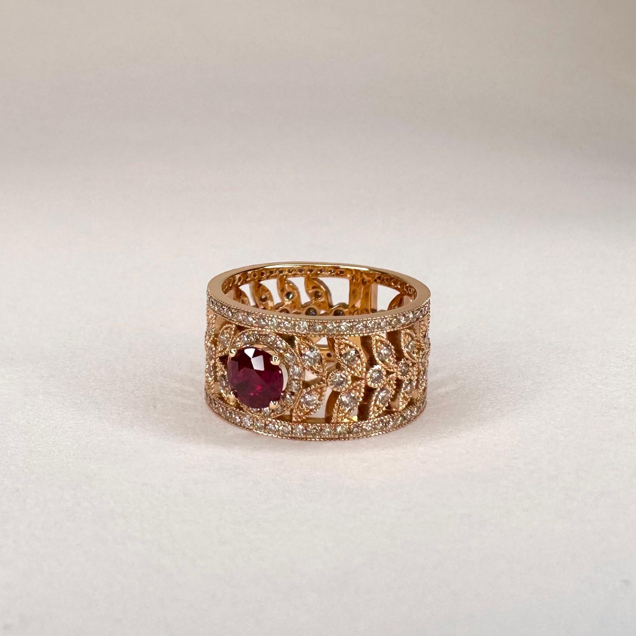 in vendita:  Anello a fascia in oro rosa 18k con foglie di alloro, rubino rotondo da 0,56 carati e 1,15 carati di diamanti 4