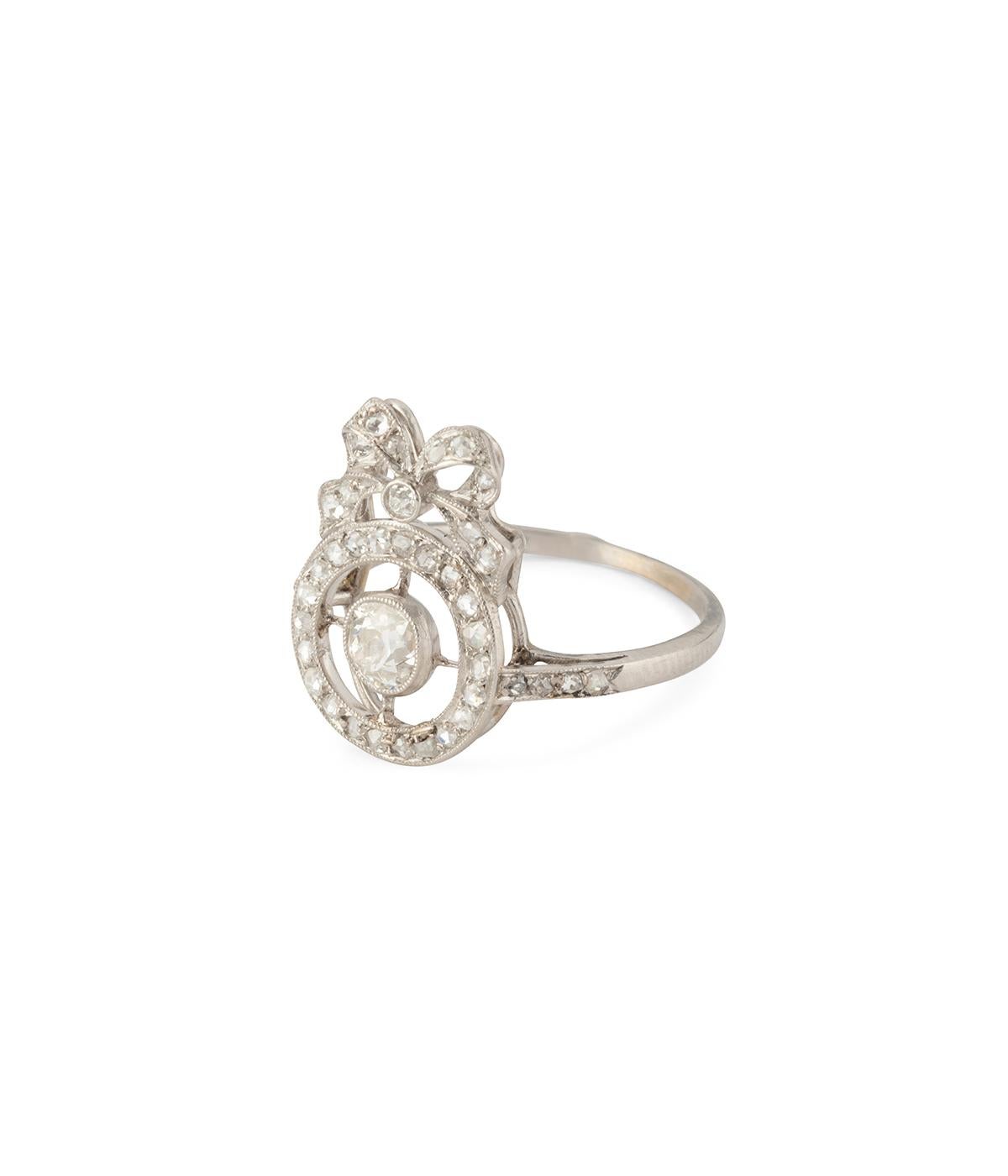 Bague Belle époque aus Platin und Diamanten (Belle Époque) im Angebot