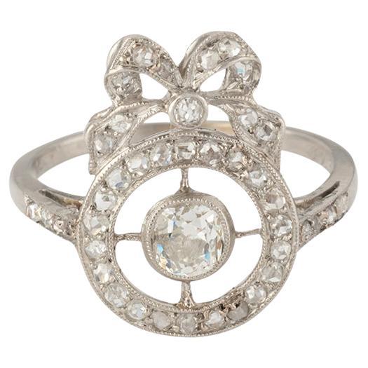 Bague Belle époque aus Platin und Diamanten
