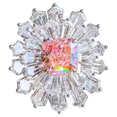Anello da cocktail moderno con diamante quadrato rosa chiaro 1,66 carati GIA